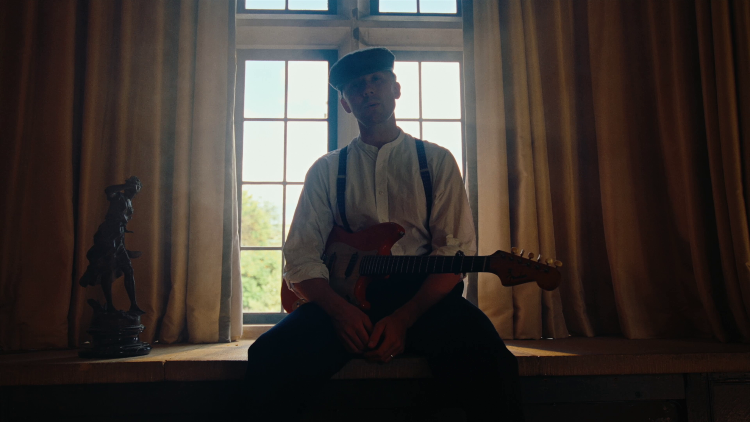 Callum Lindsay Dorset Cinematographer videographer video production camera filmmaker England blue goose music video band guitar youtube videographer