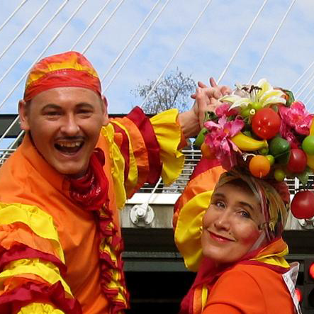 Salsa Dancers on Stilts