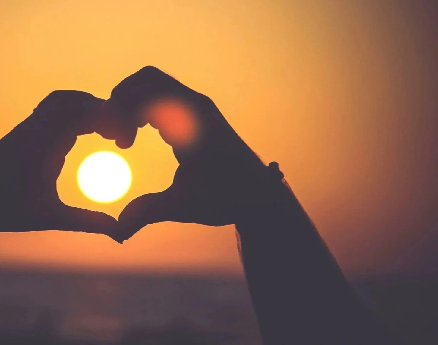 Navigating food and body image can be overwhelming. Find compassionate, supportive, structured virtual eating disorder care for adults in CA from your home.
