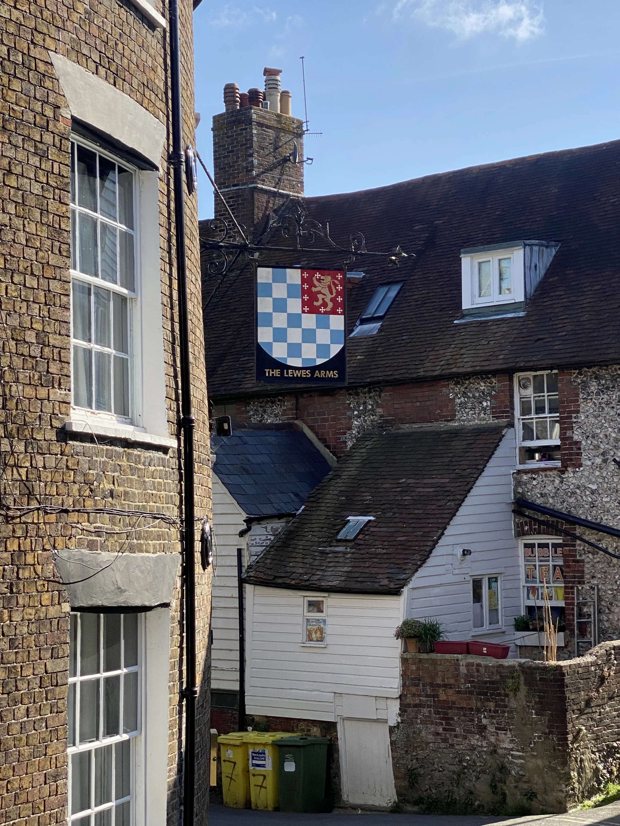 The de Warenne shield displayed outside a pub in Lewes