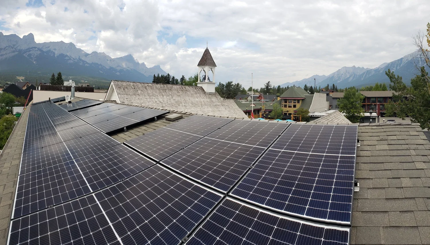   Bow Valley Green Energy Cooperative’s solar project at Ralph Connor Memorial United Church. Photo:&nbsp;KUBY Renewable Energy Ltd.  