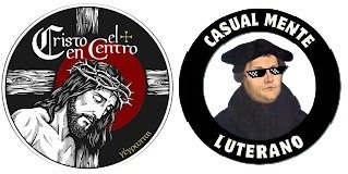 Un design con la imagen de Jesús crucificado y un letrero que dice 'Triste el corazón'. Otro diseño con un joven con gafas de sol y un letrero que dice 'Casualmente Lutero'.