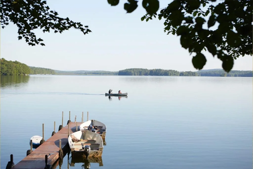 cabins-slider-canoe-1024x682 (1).jpg