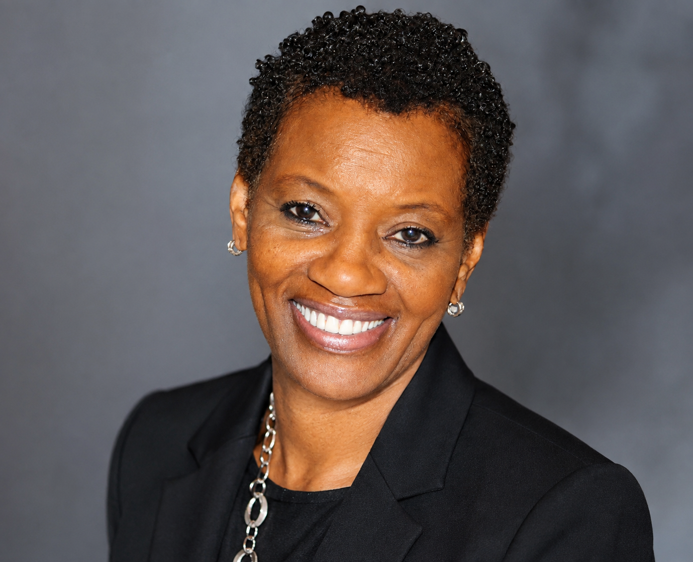 Mary Smith is the treasurer of The RDH Humanitarian Project. A nonprofit organization offering free dental care for veterans and low-income senior citizens.