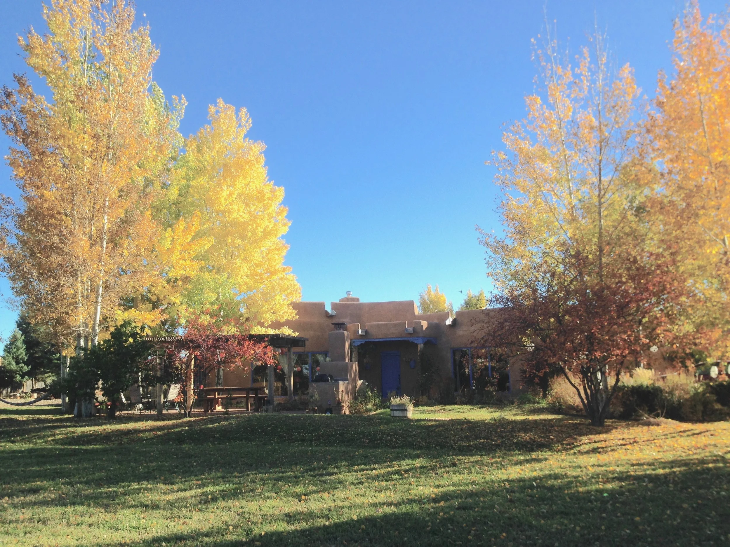 Casa las Flores in fall