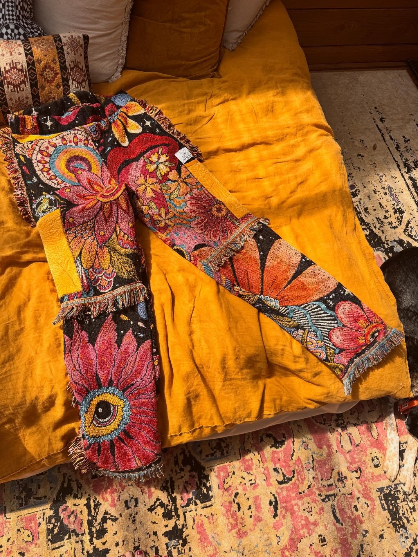 Made some birthday blanket pants for my boy @d_wilderness! Second pair and I'm obsessed! If you're interested in custom pair, hit me up!! Can't wait to see you shuffle in these bad boiiiis on the dance floor doggy!!! 🤘🏼✨💥