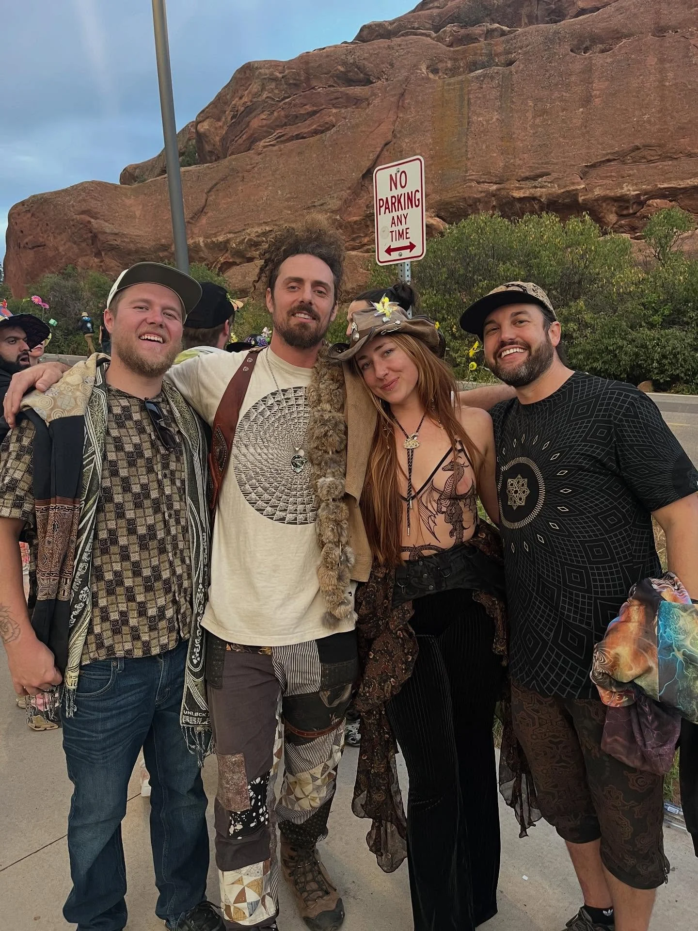 Red rocks for Tippers last show! With my loves 💓 so far what a trip! @c_pascoe @blakefosterart