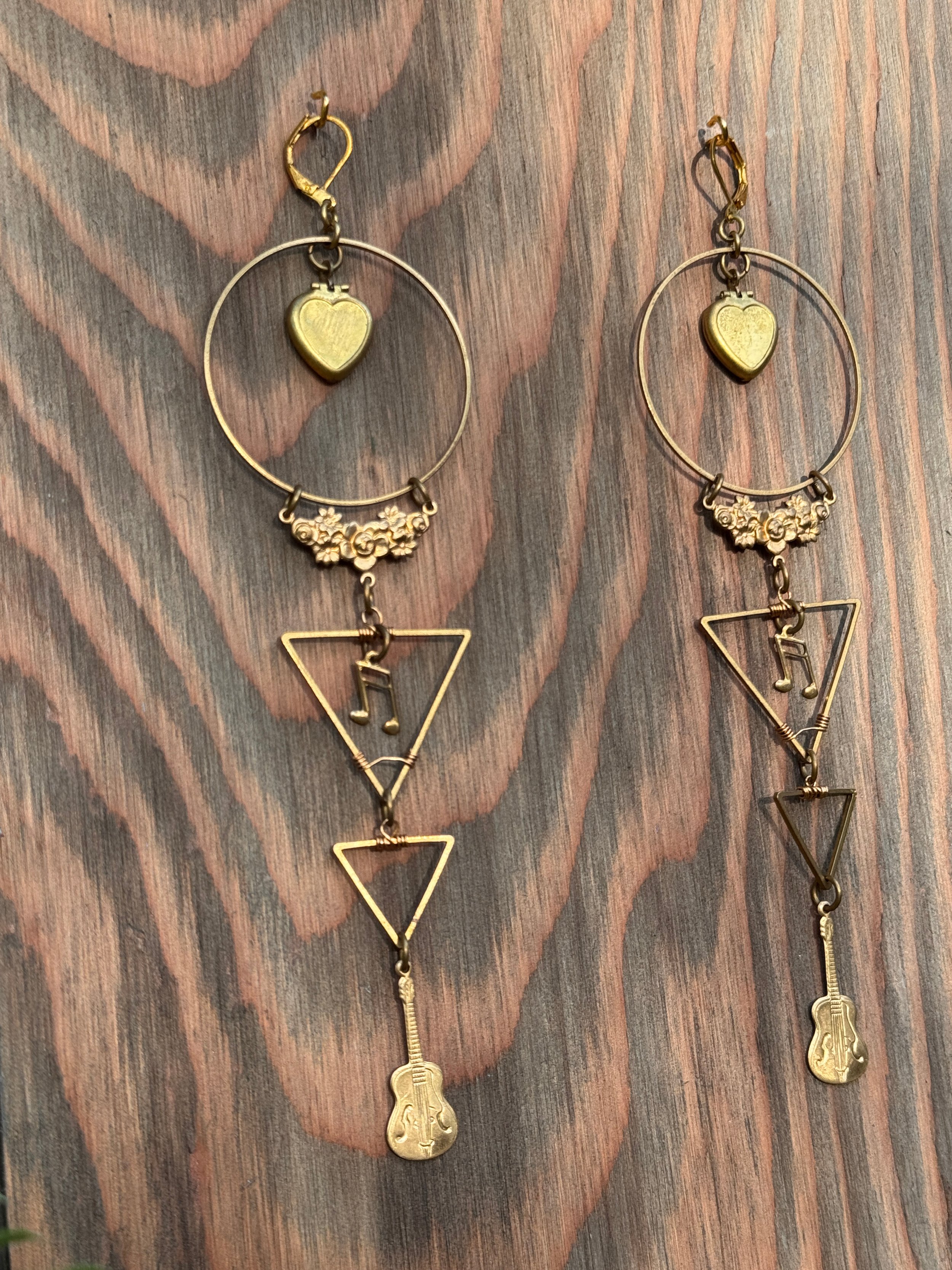 Lost in the Sound  | Shape Shifter Earrings 🎸🥀 - 6.jpg