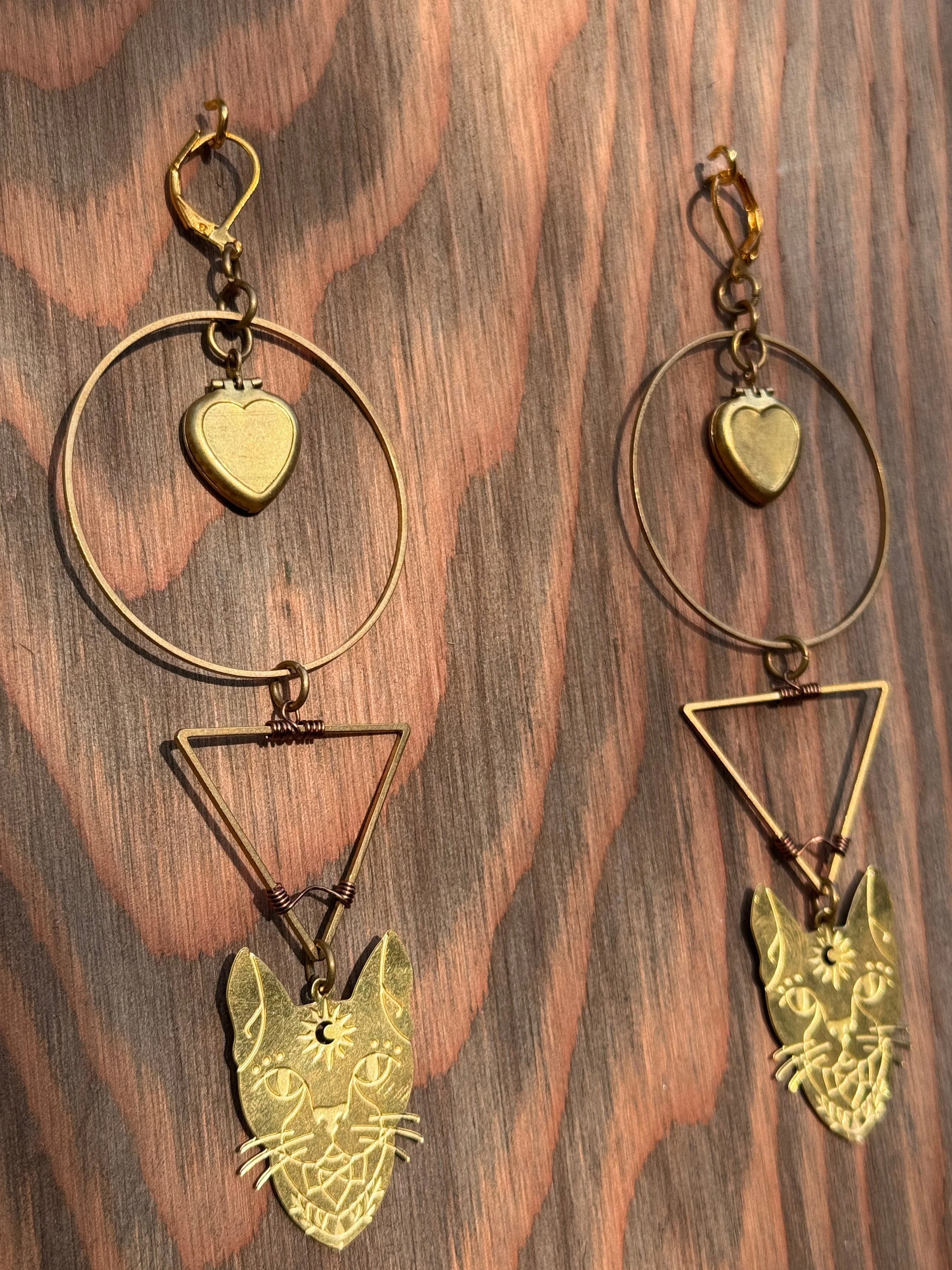 Sir Purrculiar  | Shape Shifter Earrings🐈‍⬛🌙 - 4.jpg