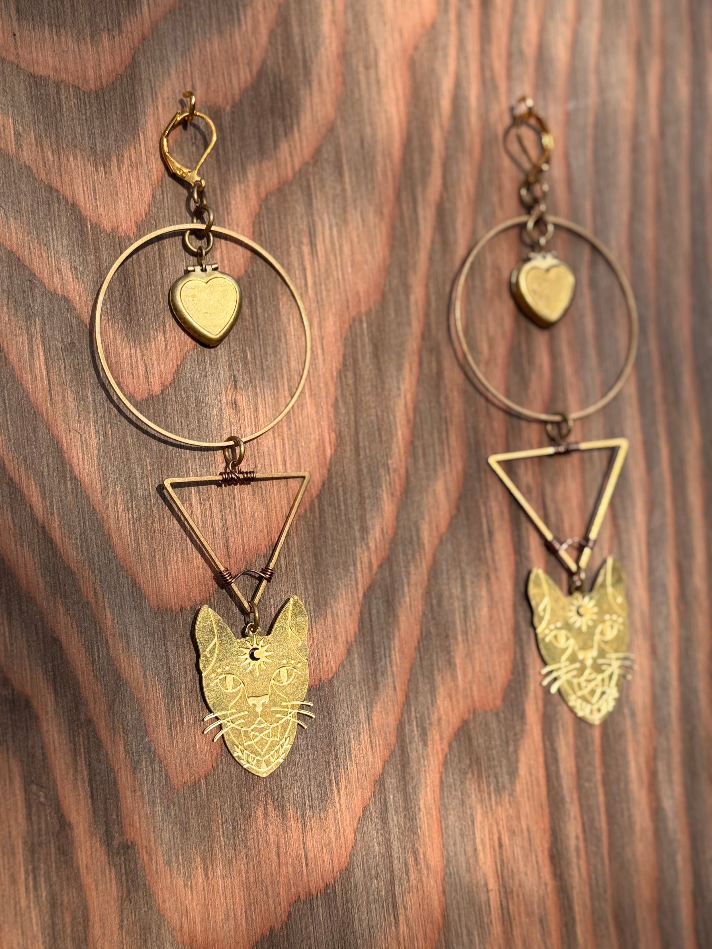 Sir Purrculiar  | Shape Shifter Earrings🐈‍⬛🌙 - 5.jpg