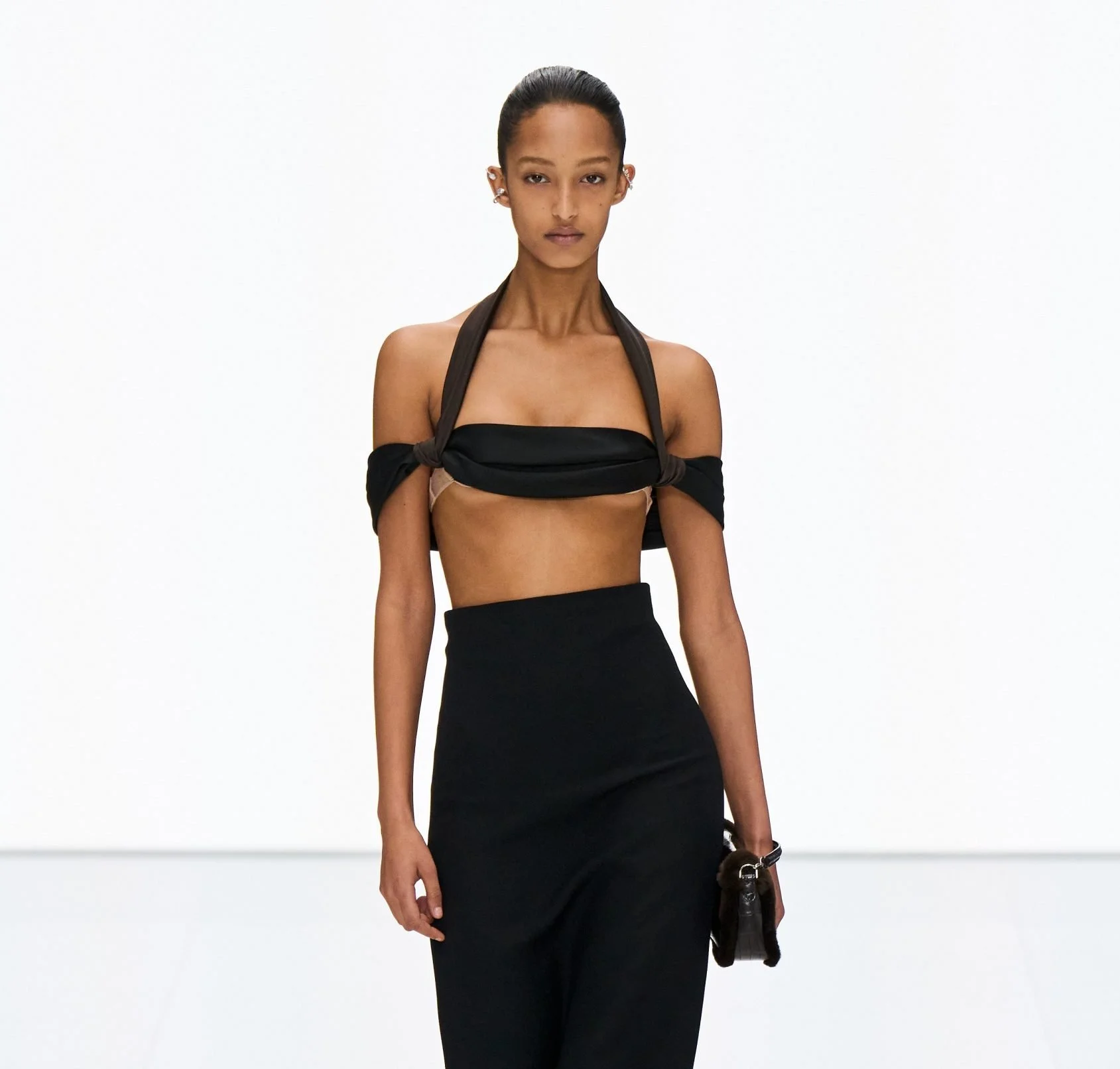 Kim Jones presents a younger approach with geometrical shapes in Fendi Haute Couture SS24