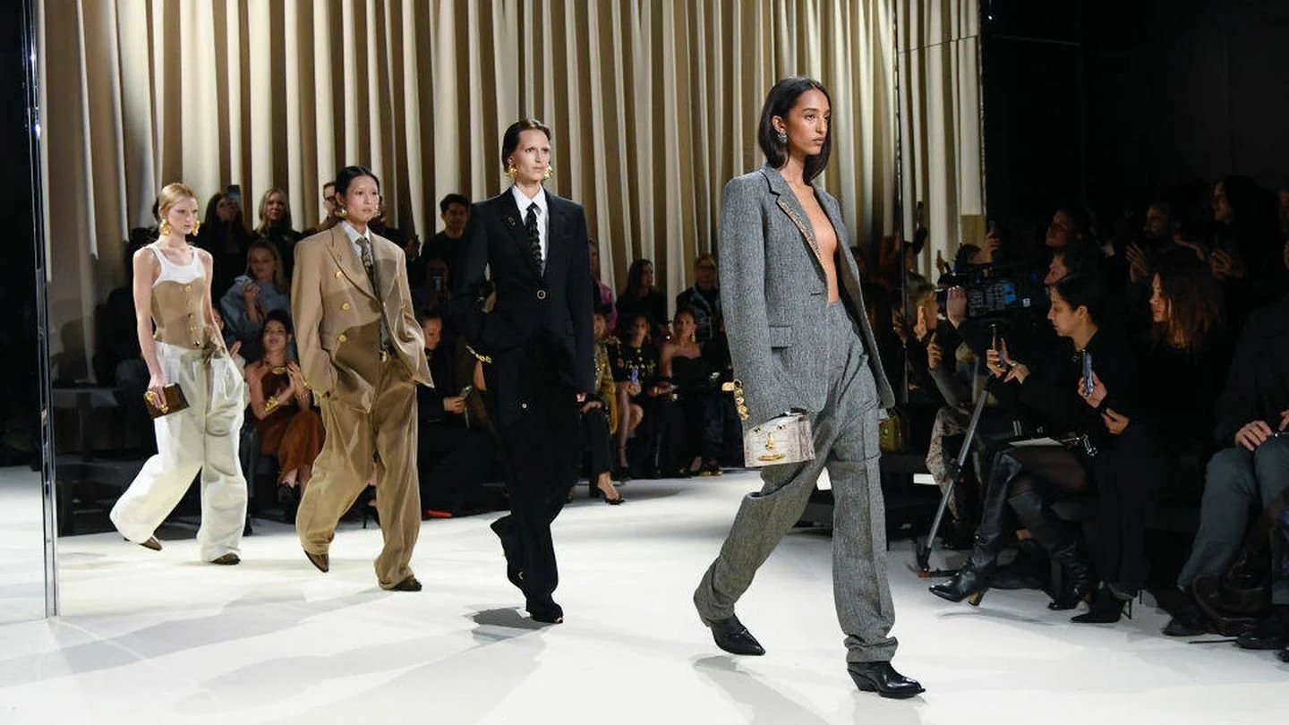 Schiaparelli Dazzles with its Fall 2024 Collection, Merging Tradition and Innovation