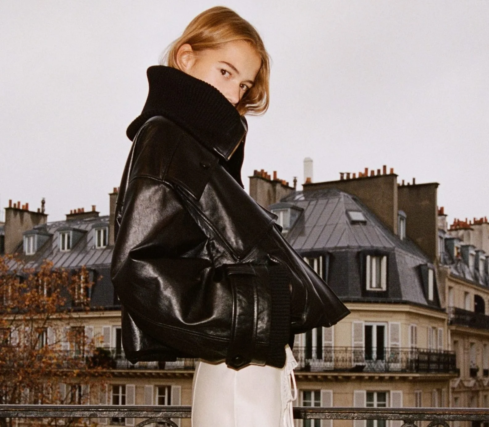 A sense of utilitarian romance was presented in Chloé Pre-Fall 24