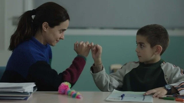 UN HIJO BY NACHO LA CASA: GROWING UP WITHOUT FITTING IN
