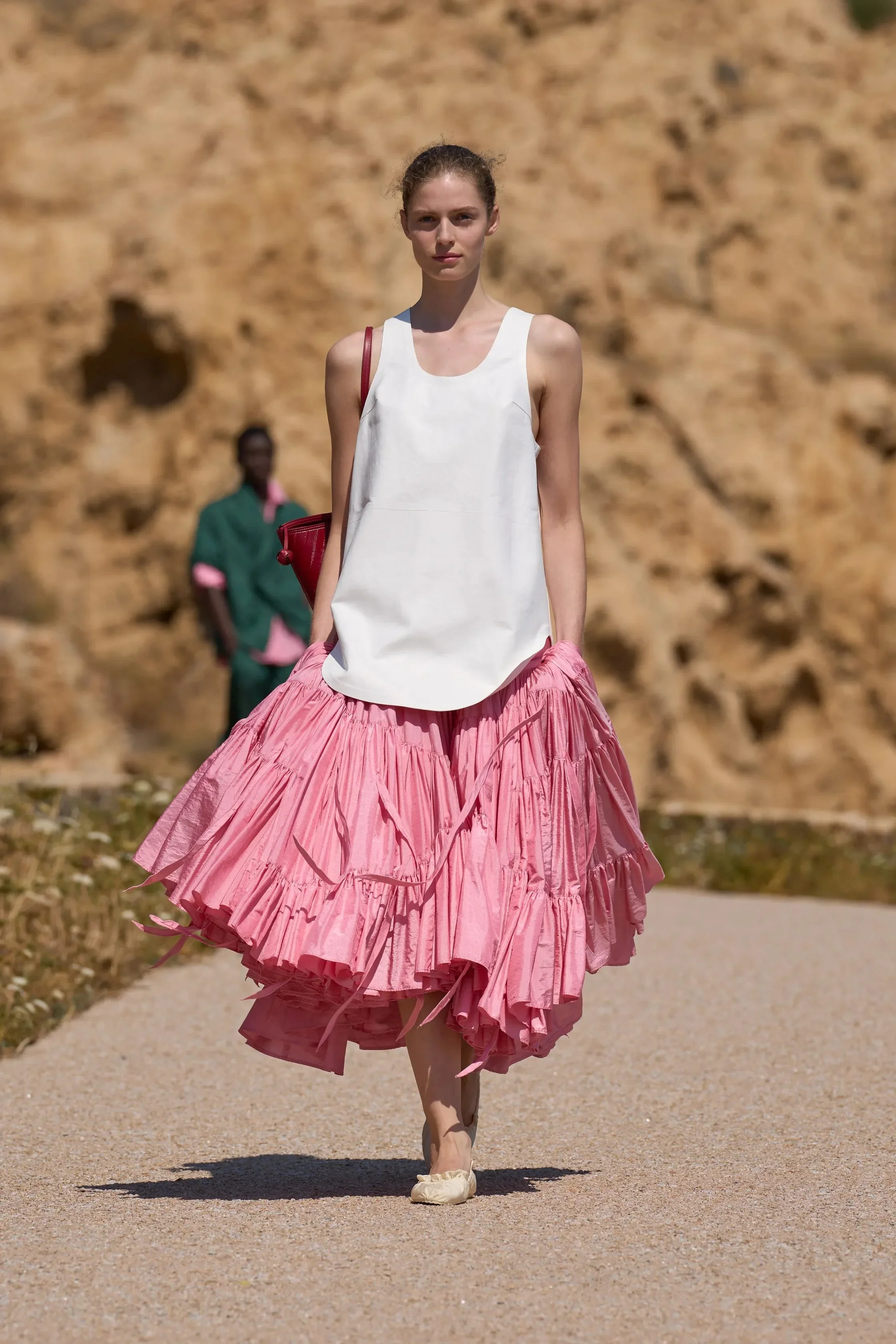 00026-jacquemus-spring-2027-ready-to-wear-credit-brand.jpg.webp