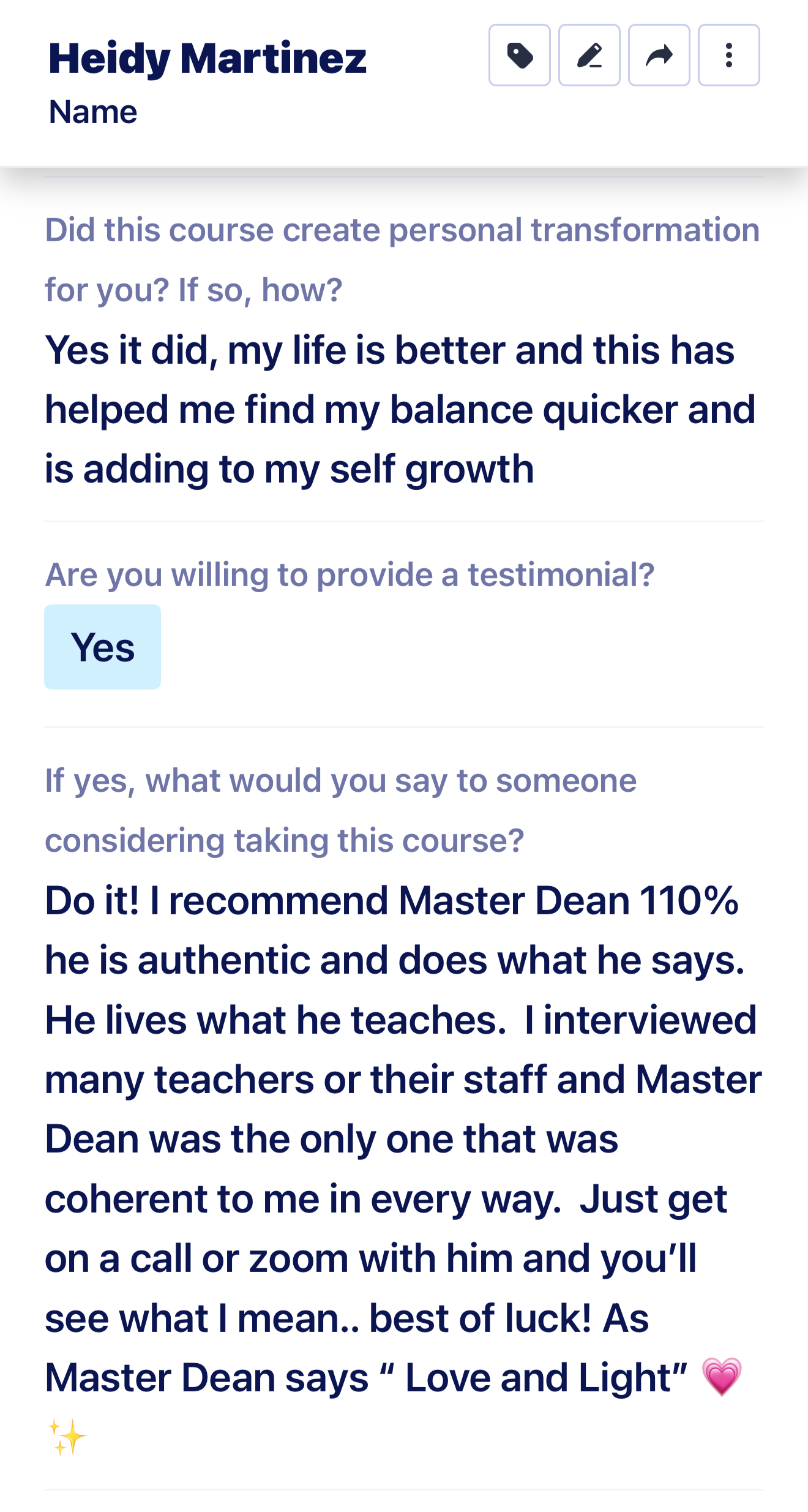 Testimonial from Heidy Martinez sharing positive feedback about a personal transformation course and recommending Master Dean.