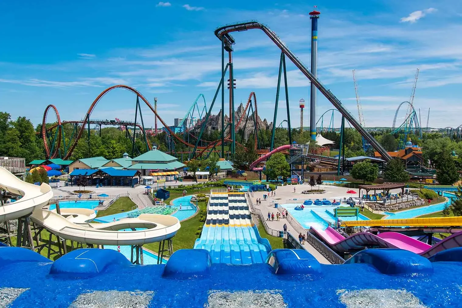 Canada's Wonderland rollercoasters and waterpark