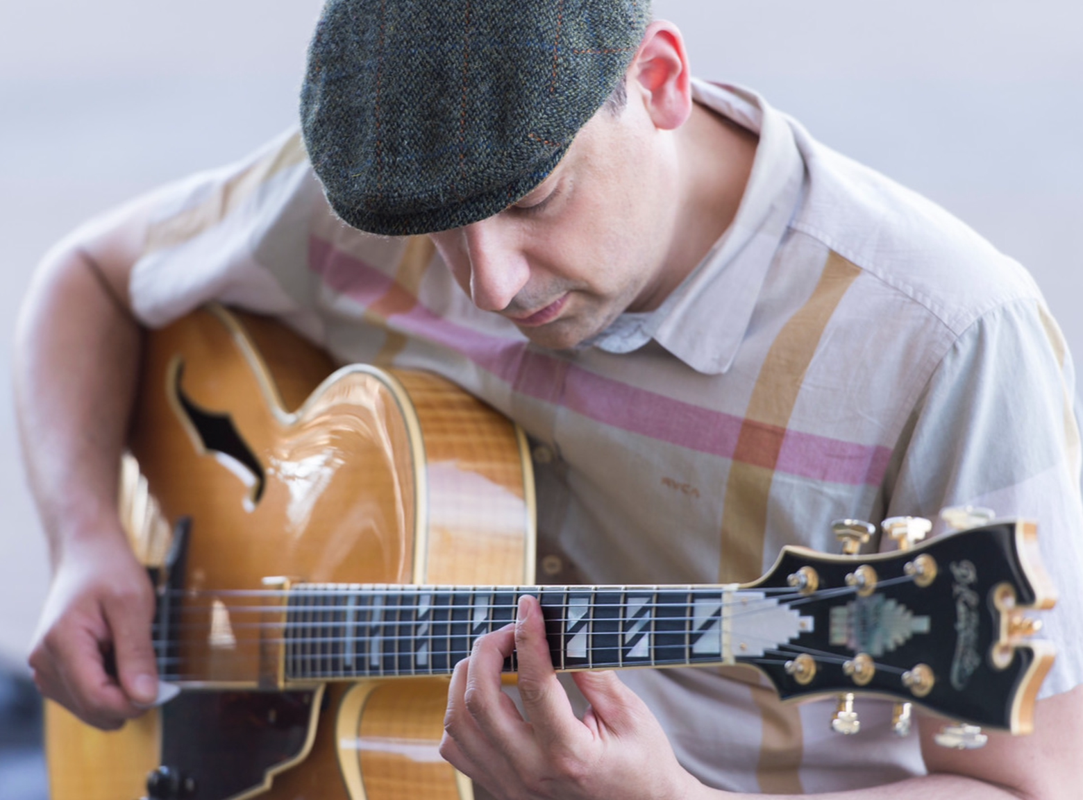 Live Music: Lance Vallis (Guitar)