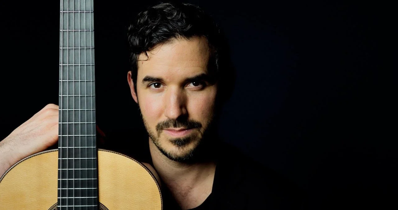Live Music: David Tutmark (guitar)