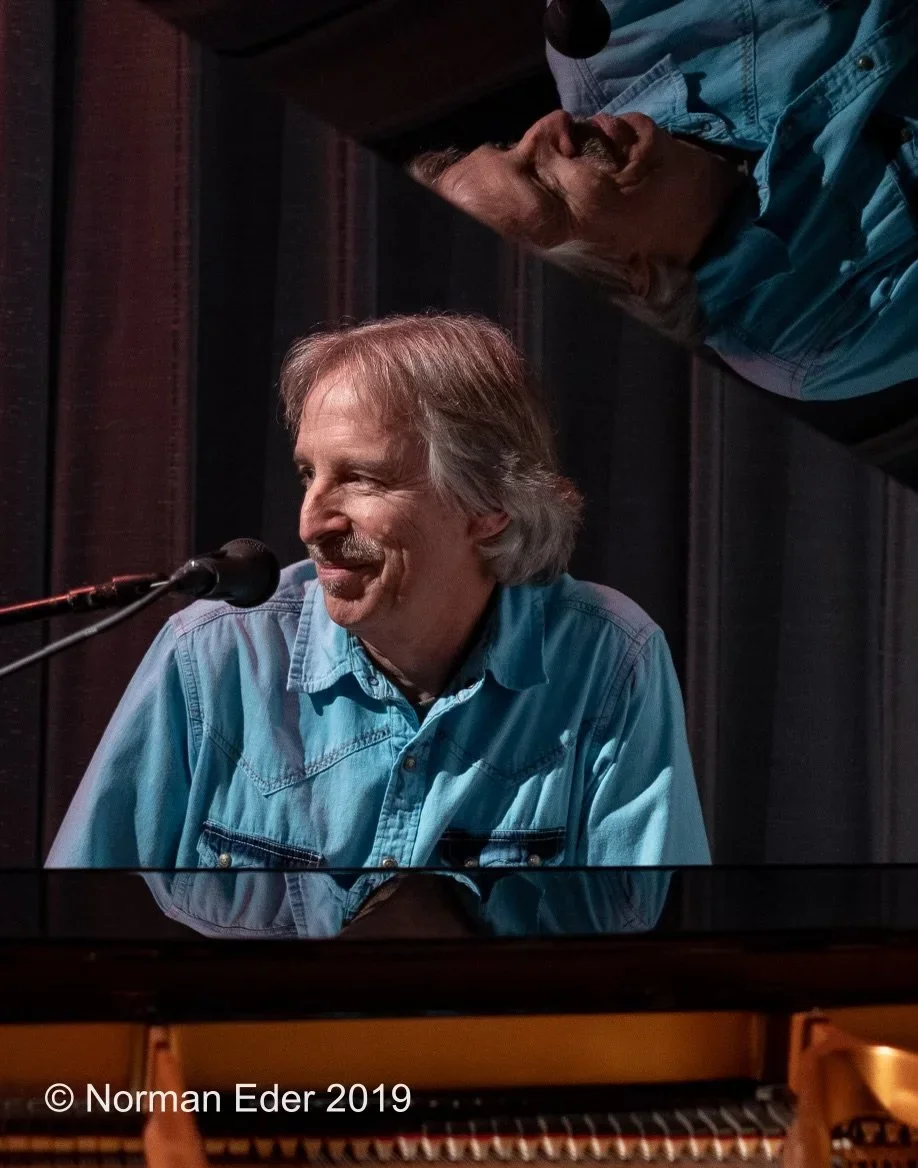 Live Music: John Nilsen (Piano)