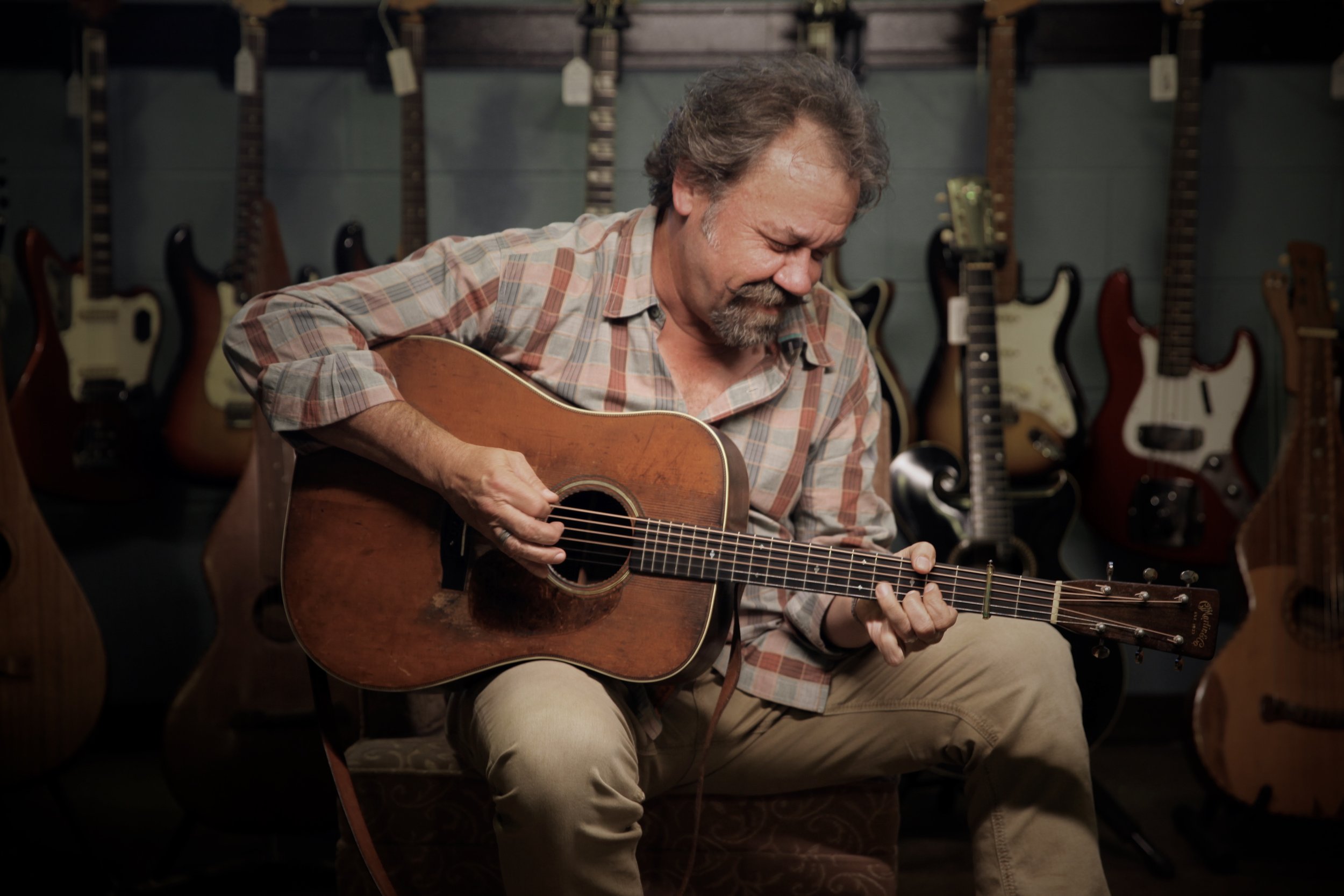 14-time Grammy Award-winning bluegrass icon Dan Tyminski at Carter Vintage Guitars