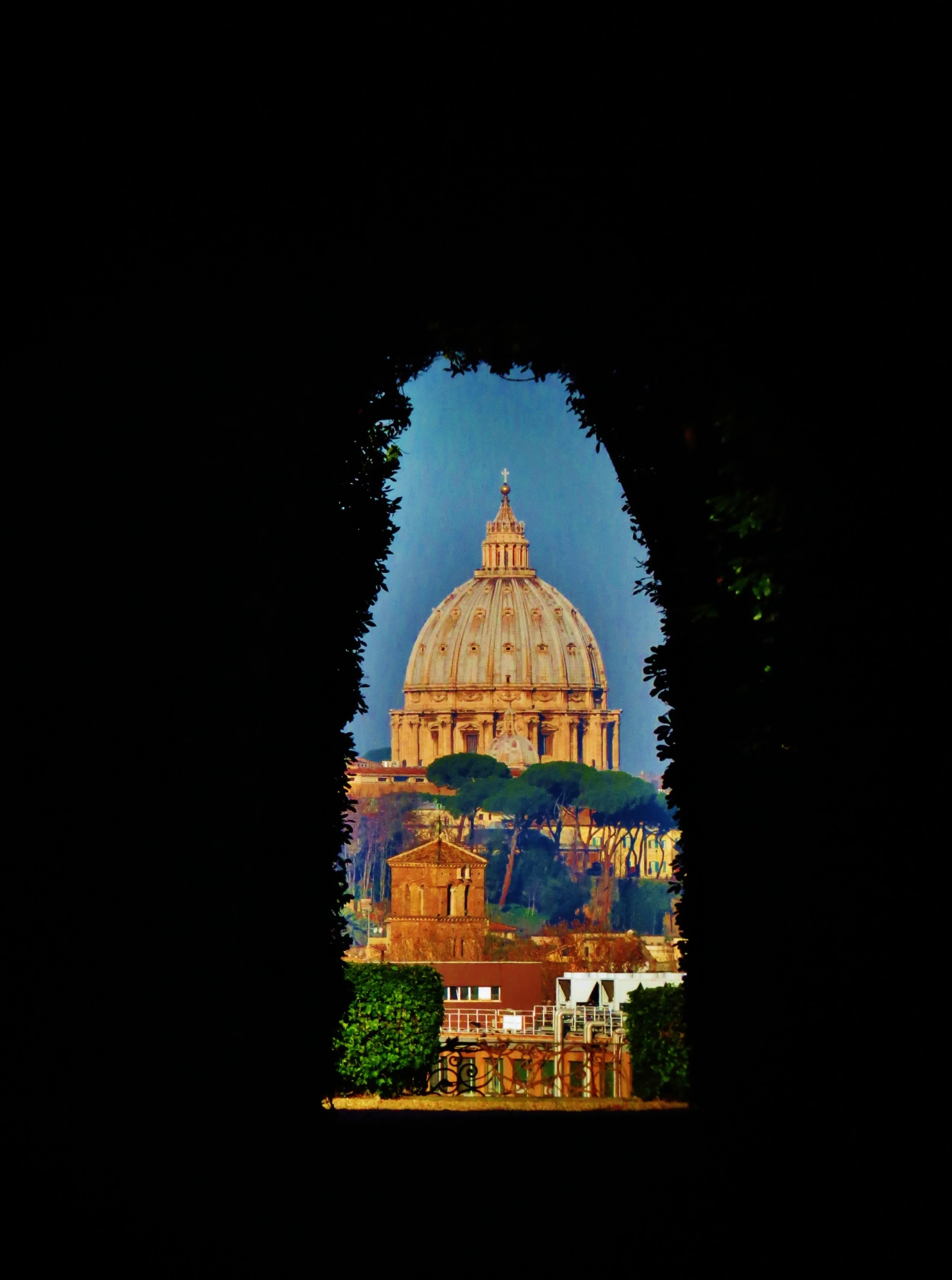 The keyhole of the Priory of the Knights of Malta, Piazza Cavalieri Di Malta, Roma (6).JPG