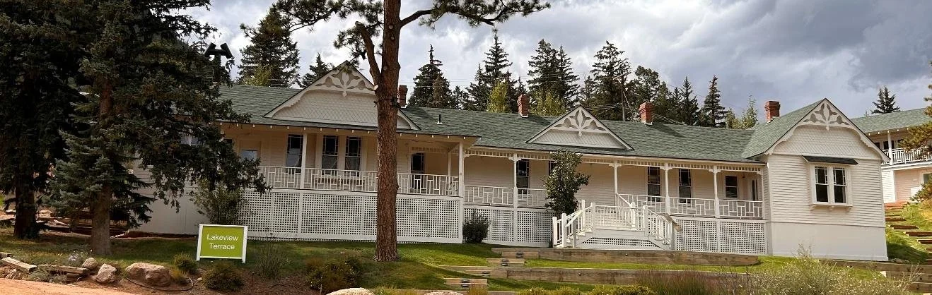 Lakeview Terrace Hotel