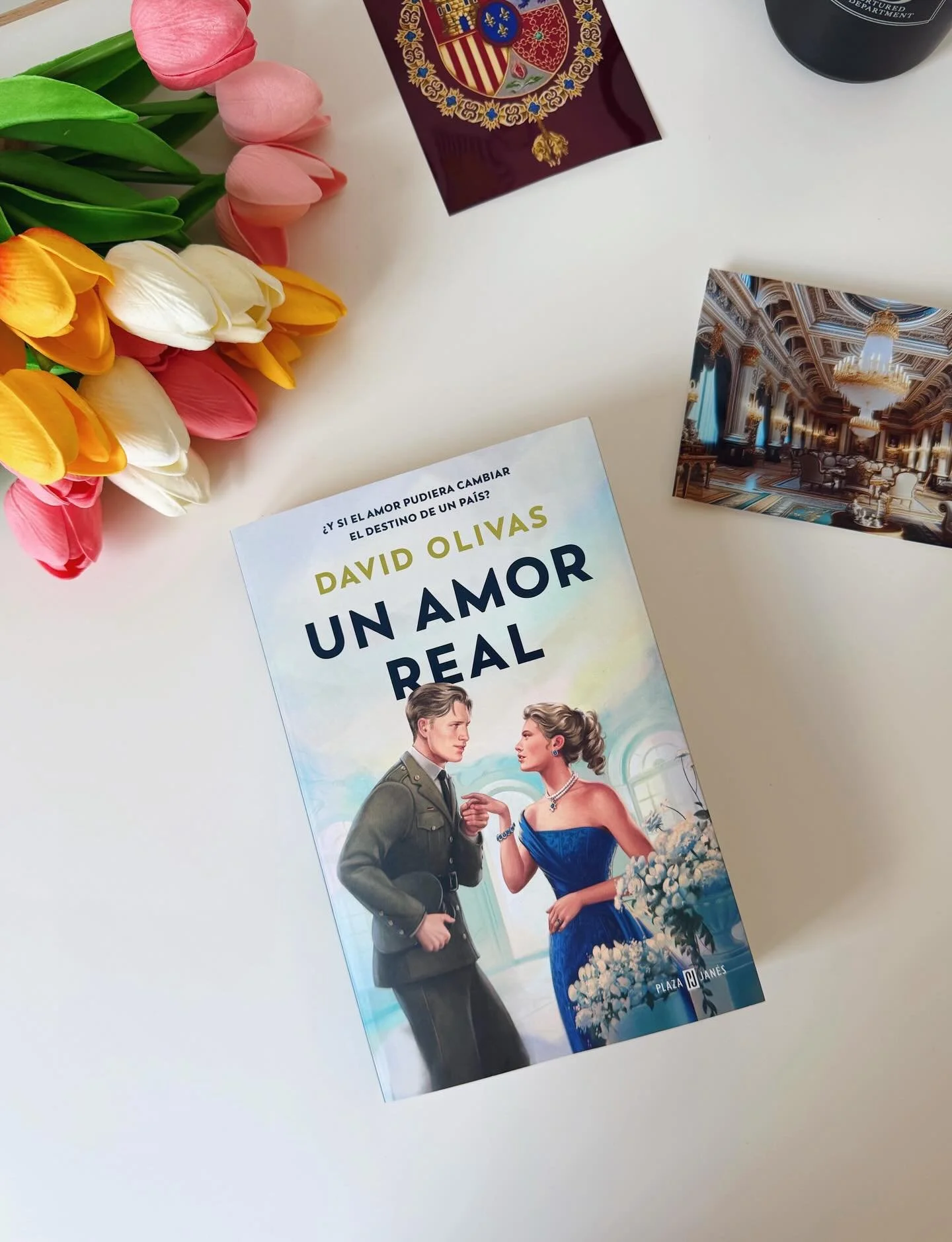 &iexcl;ES HOY! 👸🏼🧡
Por fin ha llegado el d&iacute;a, hoy la historia en la que he estado trabajando este &uacute;ltimo a&ntilde;o, llega a las librer&iacute;as. Hoy podr&eacute;is conocer a Olivia y Archie, ellos fueron mi faro durante algunos mes