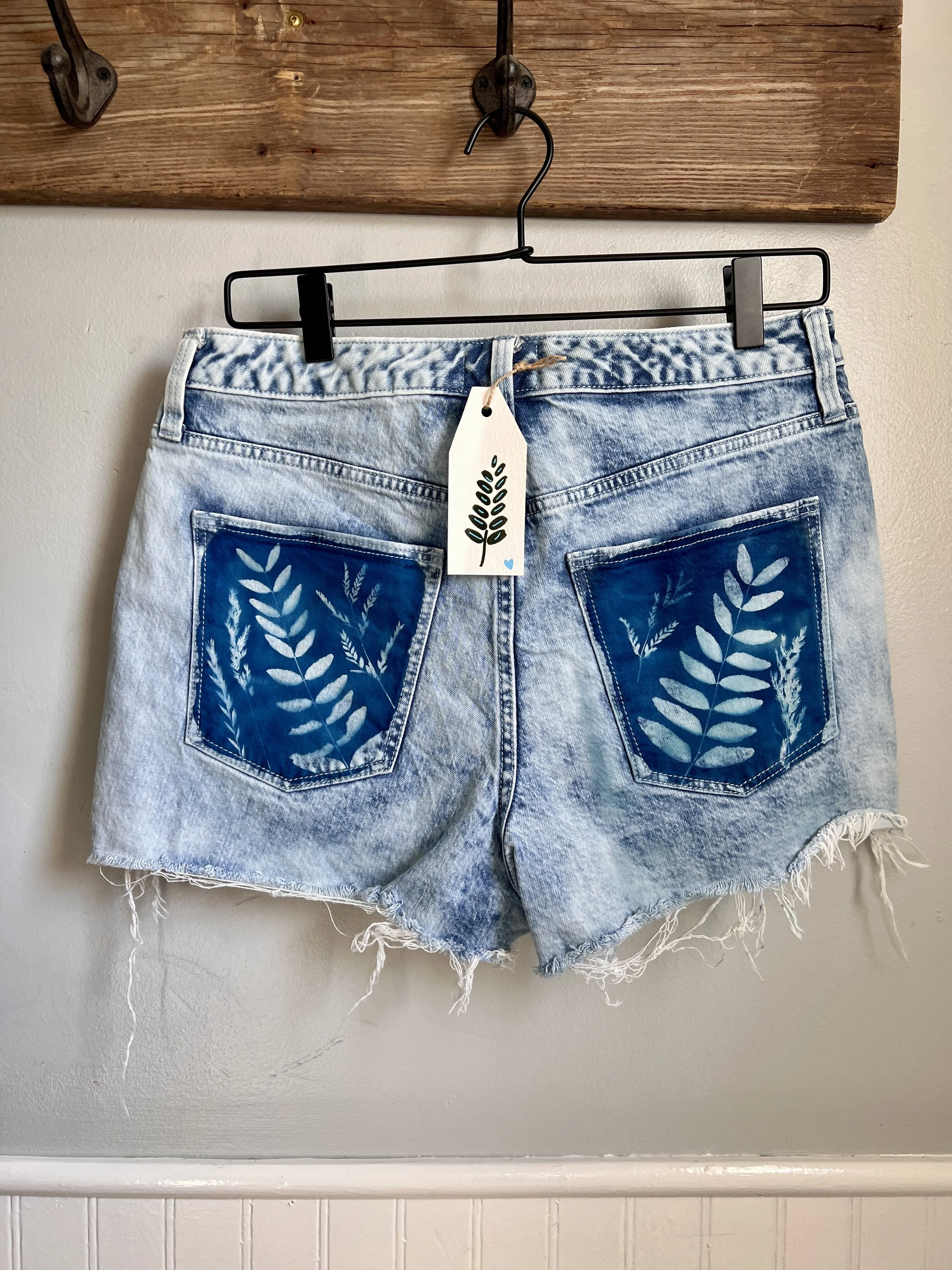 Vintage Cutoff Shorts | 10/30