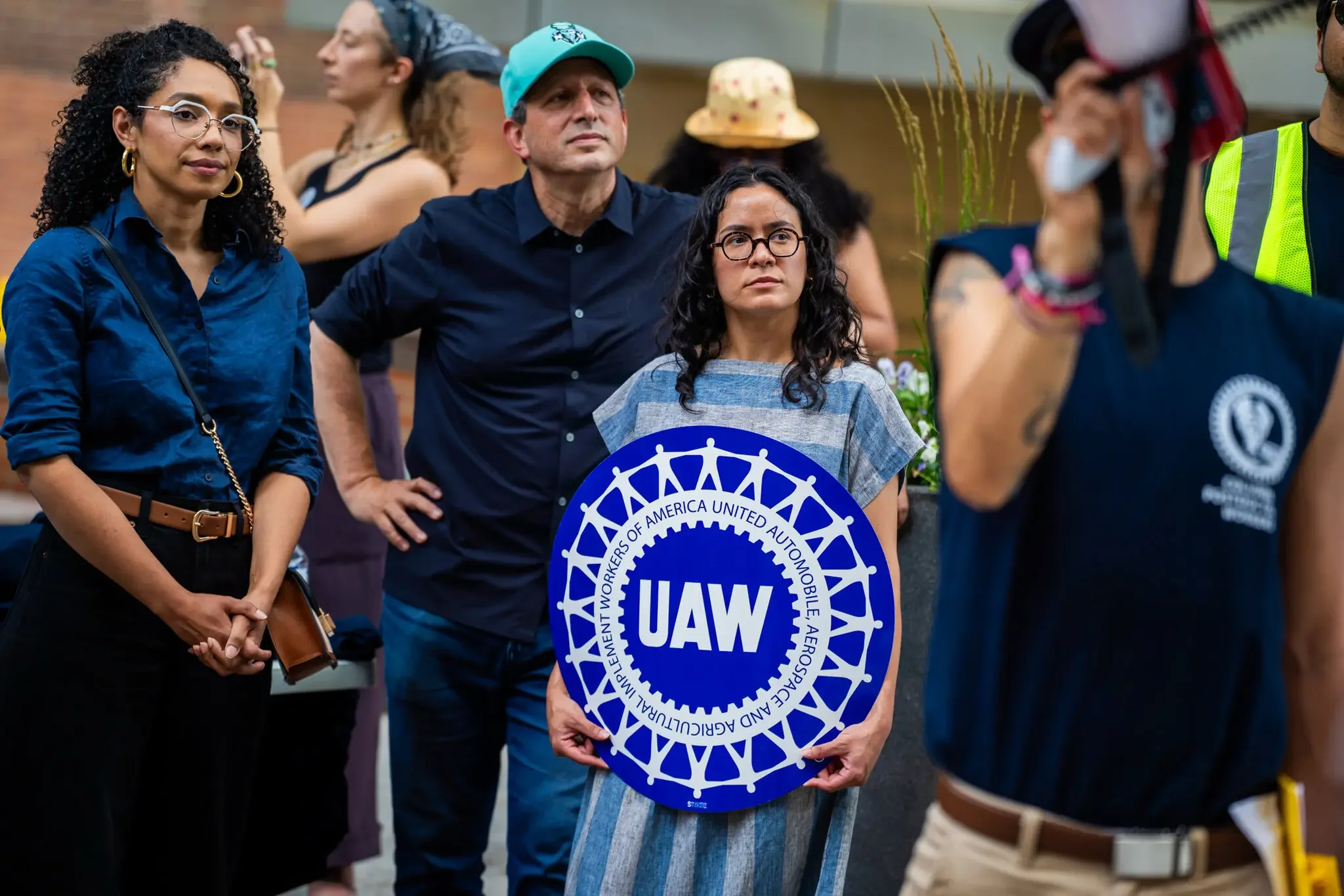 In Trump’s Second Midterm, Democrats Are Looking for Fighters