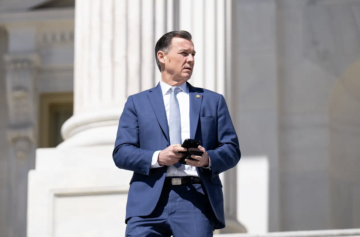 Factions emerge among NY Dems: Zohran Mamdani’s socialists vs. Tom Suozzi’s capitalists