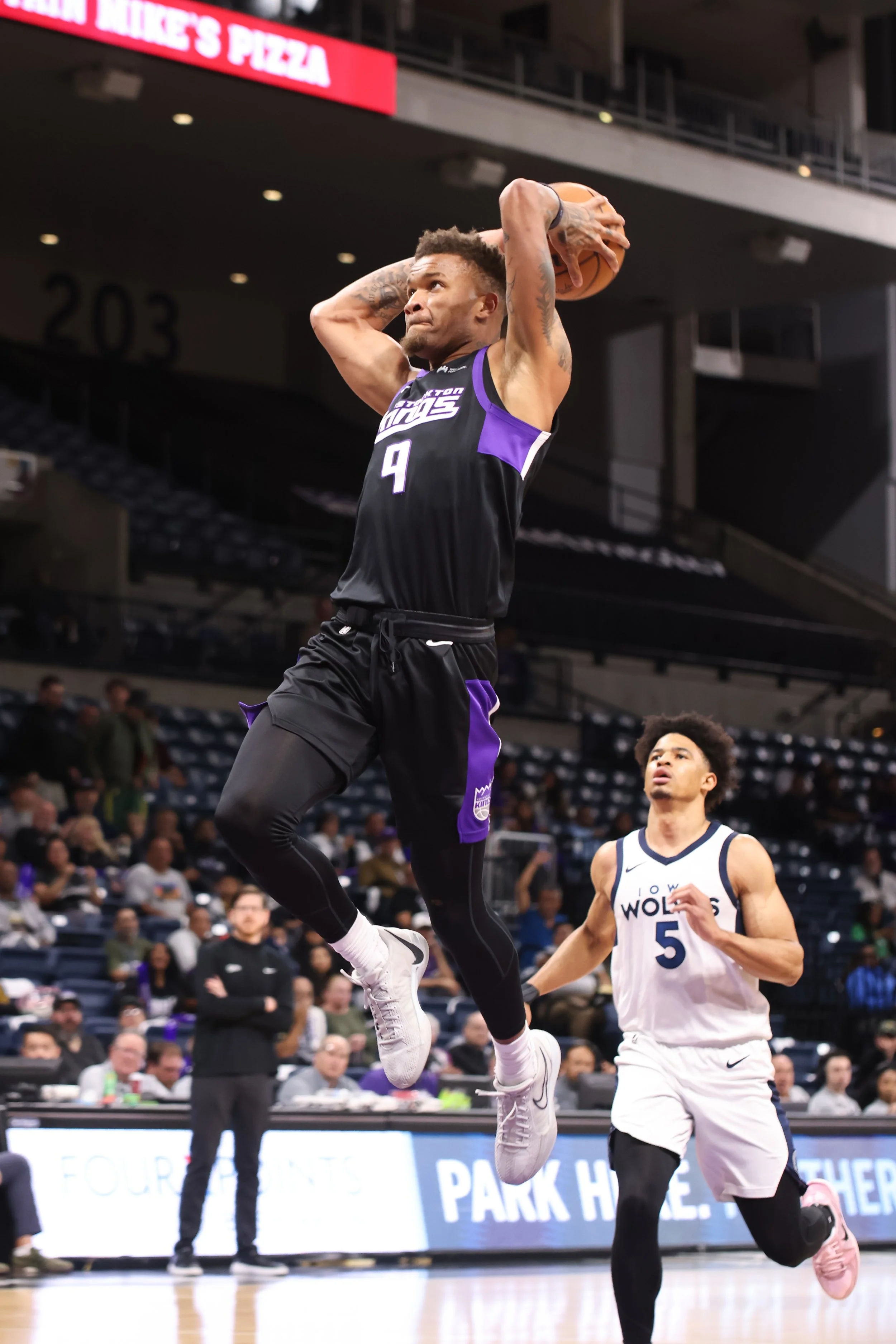 Wolves_vs_Kings_601.jpg