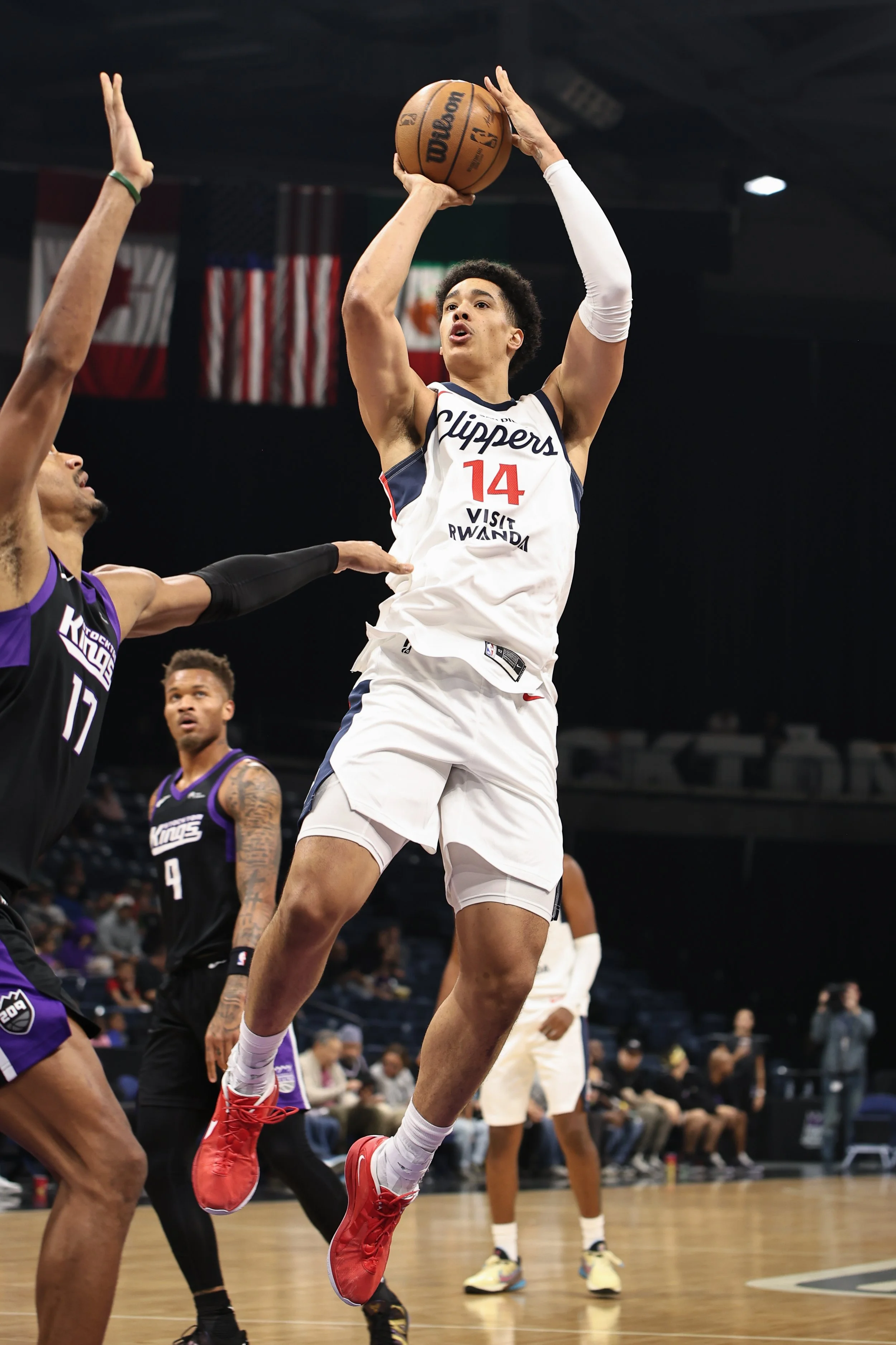 776412398_Clippers_Kings_Chen_154.jpg