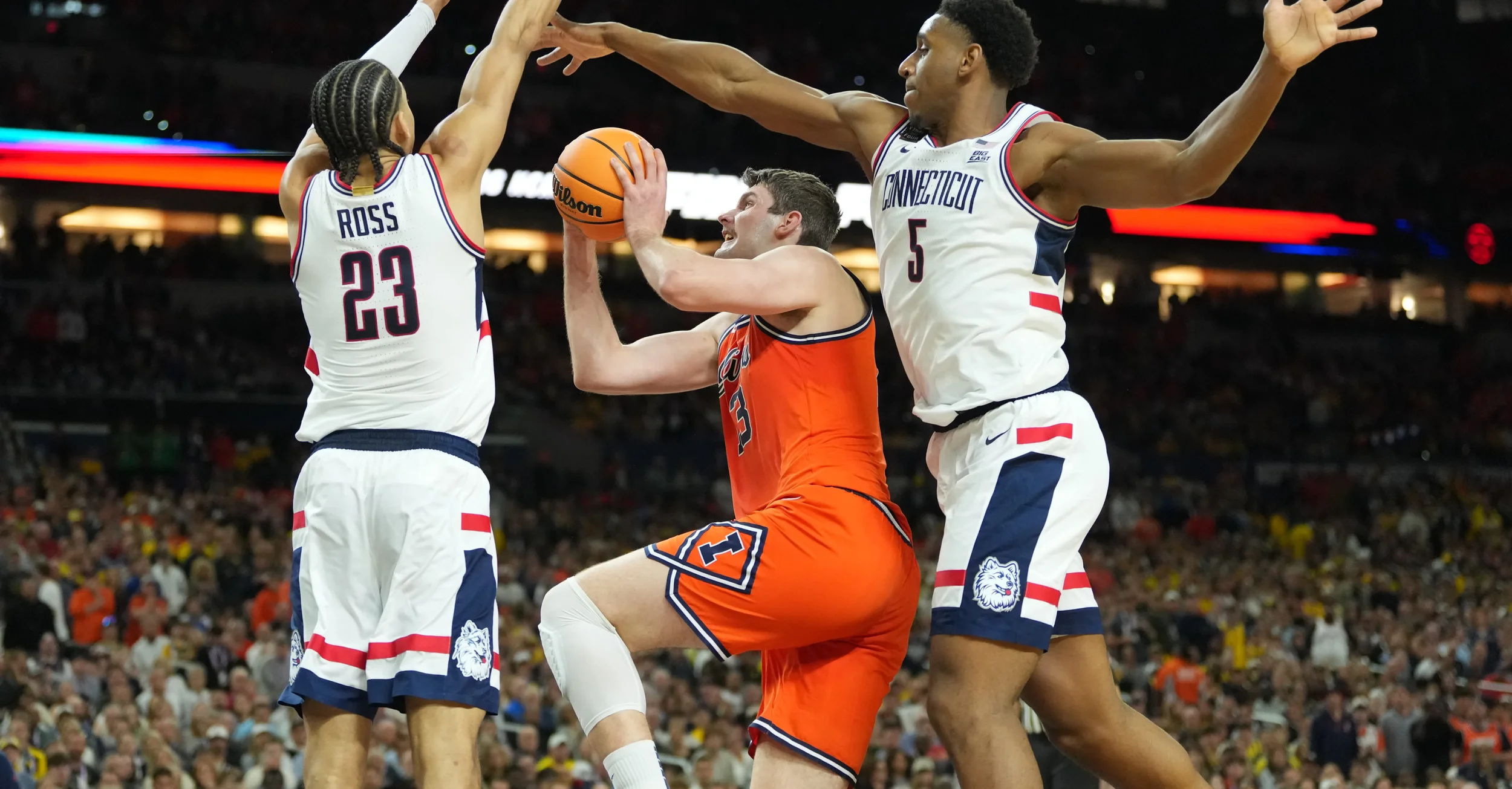 UConn takes down Illinois in Final Four, 71-62