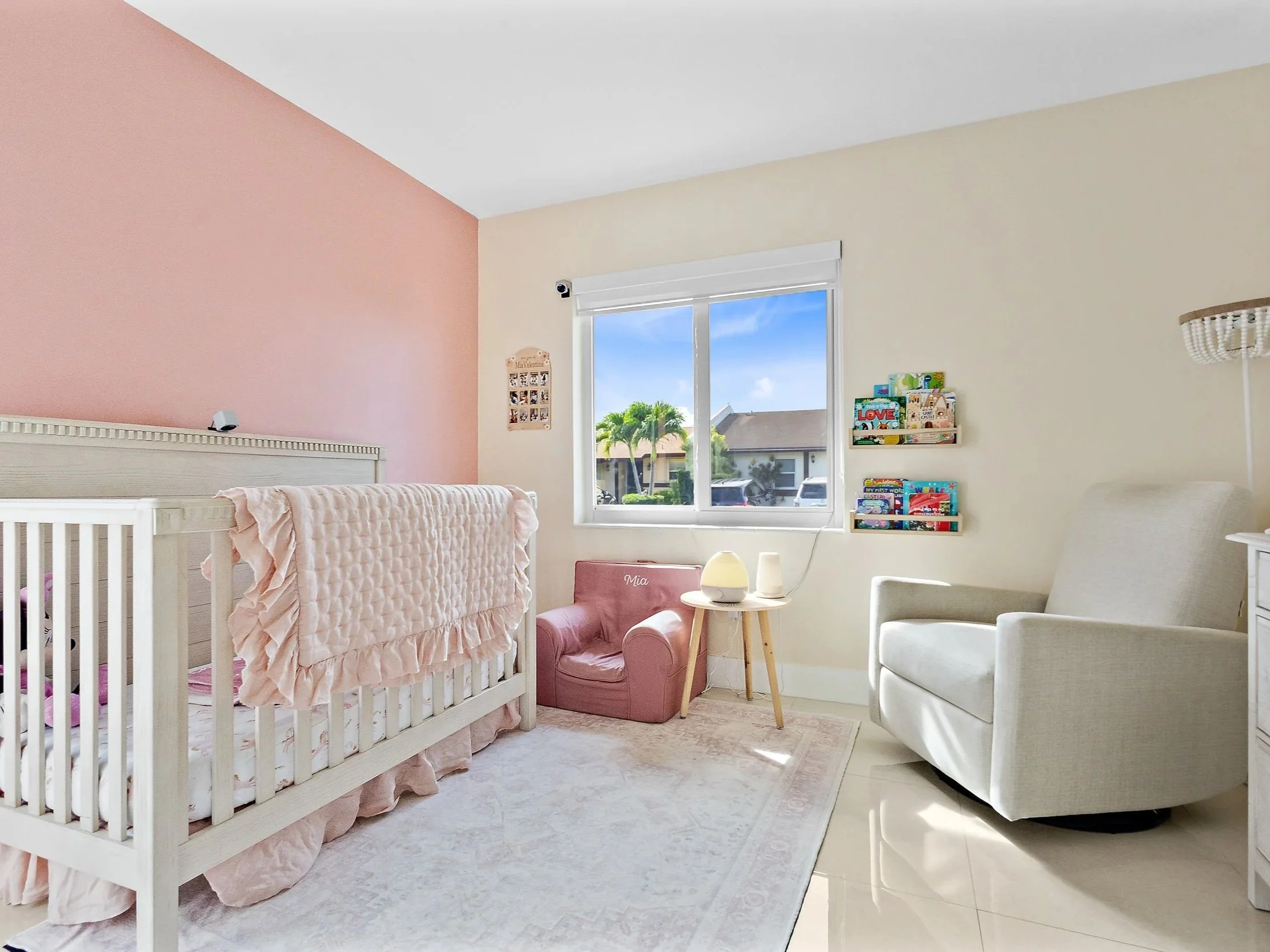 mia+room-14.jpg