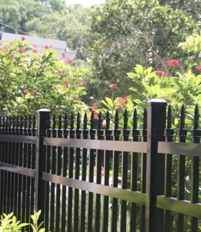 3-Rail 3/4″ Picket Commercial Aluminum w/ Tri-Tip Finials