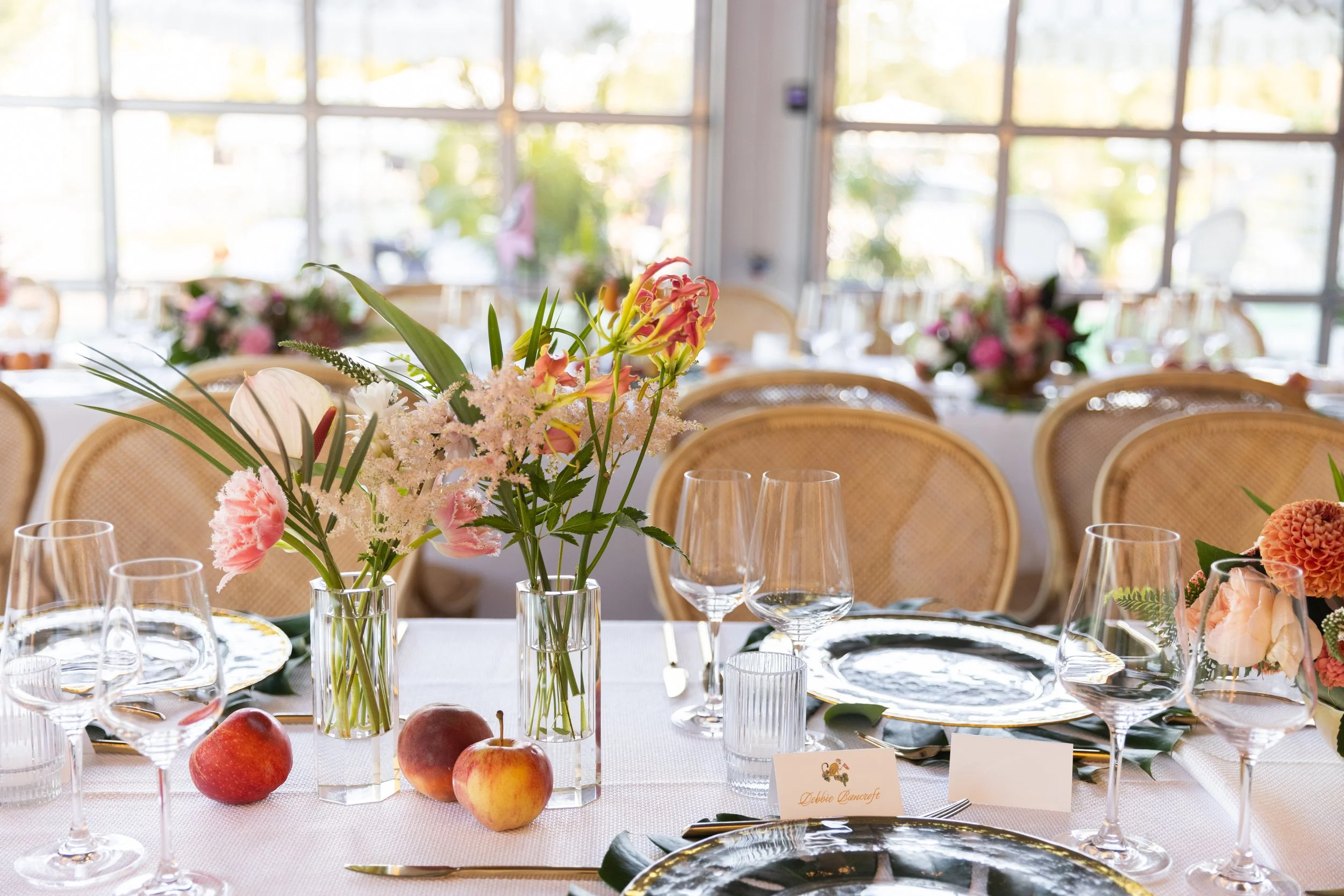 TROPICAL SUMMER TABLE  copy.jpg