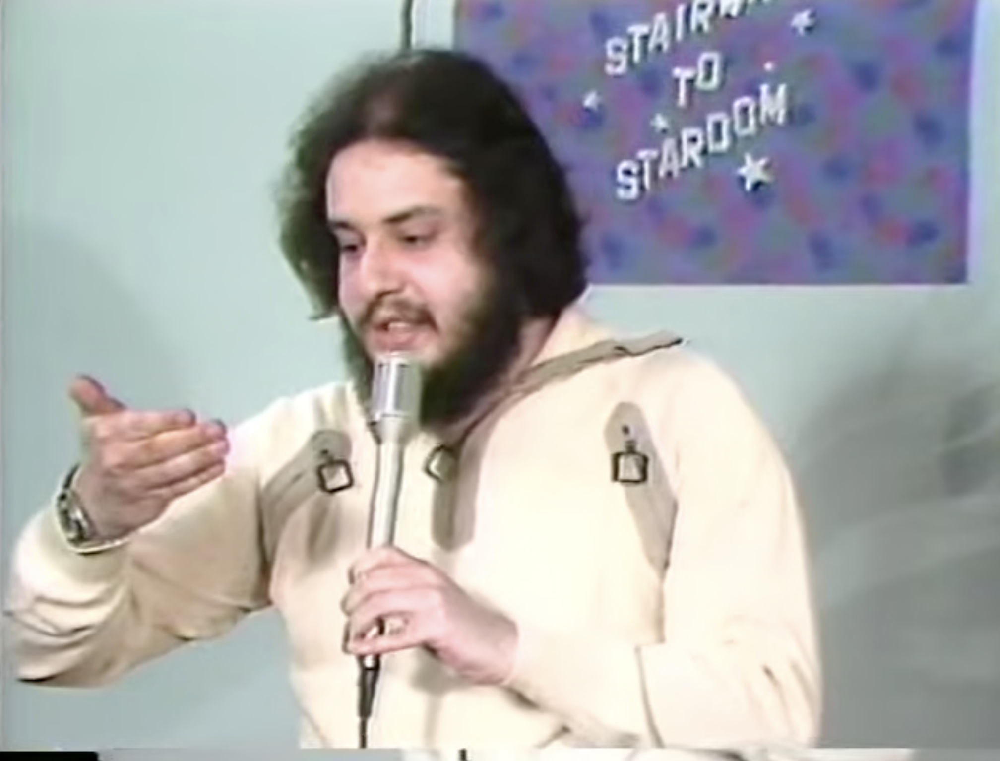 Click for the comedy stylings of Wayne Rubin: Man of 3 Voices