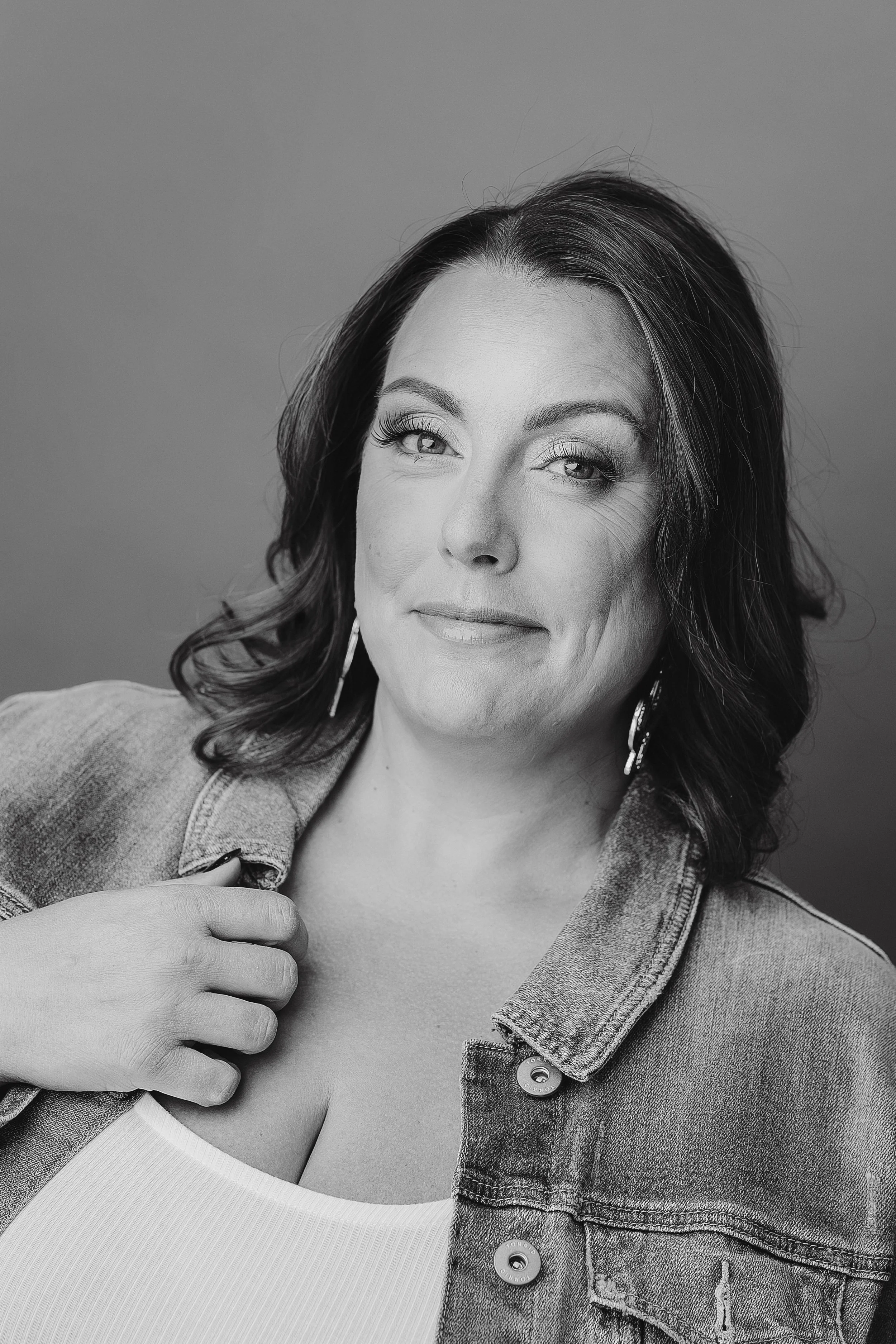 K.C. Hawthorne author portrait, indie dark romantasy writer