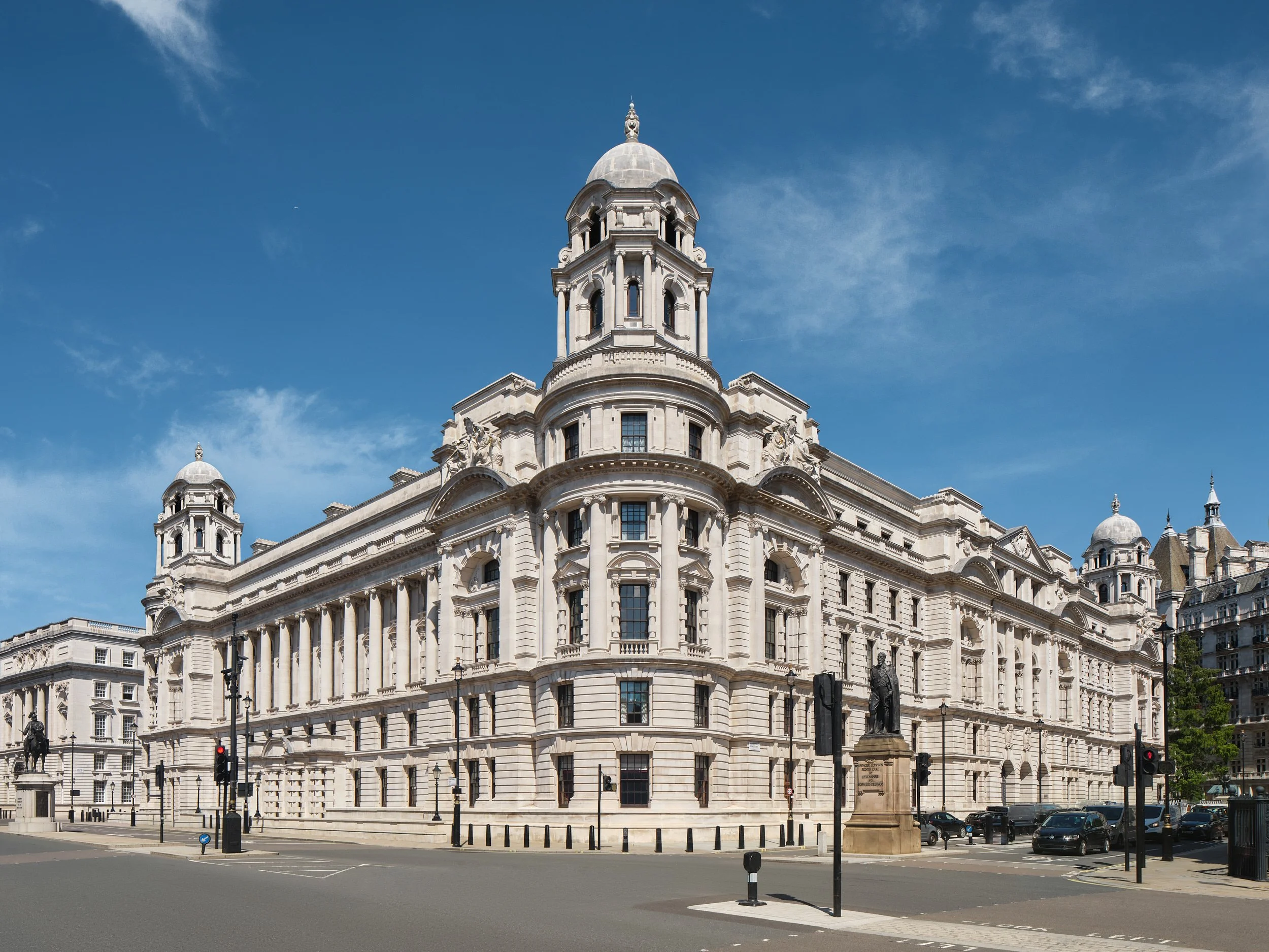 Johnathimaritis__raffles_London_OWO_94.jpg