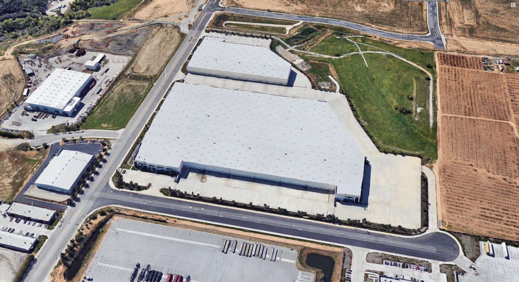  CJ FMBC  CJ FMBC is one of CJ’s largest food manufacturing facility around the world. Just under half a million square footage, it is a massive industrial work force that allowed CJ to net the largest revenue of sales in Dumplings in Unite State. 