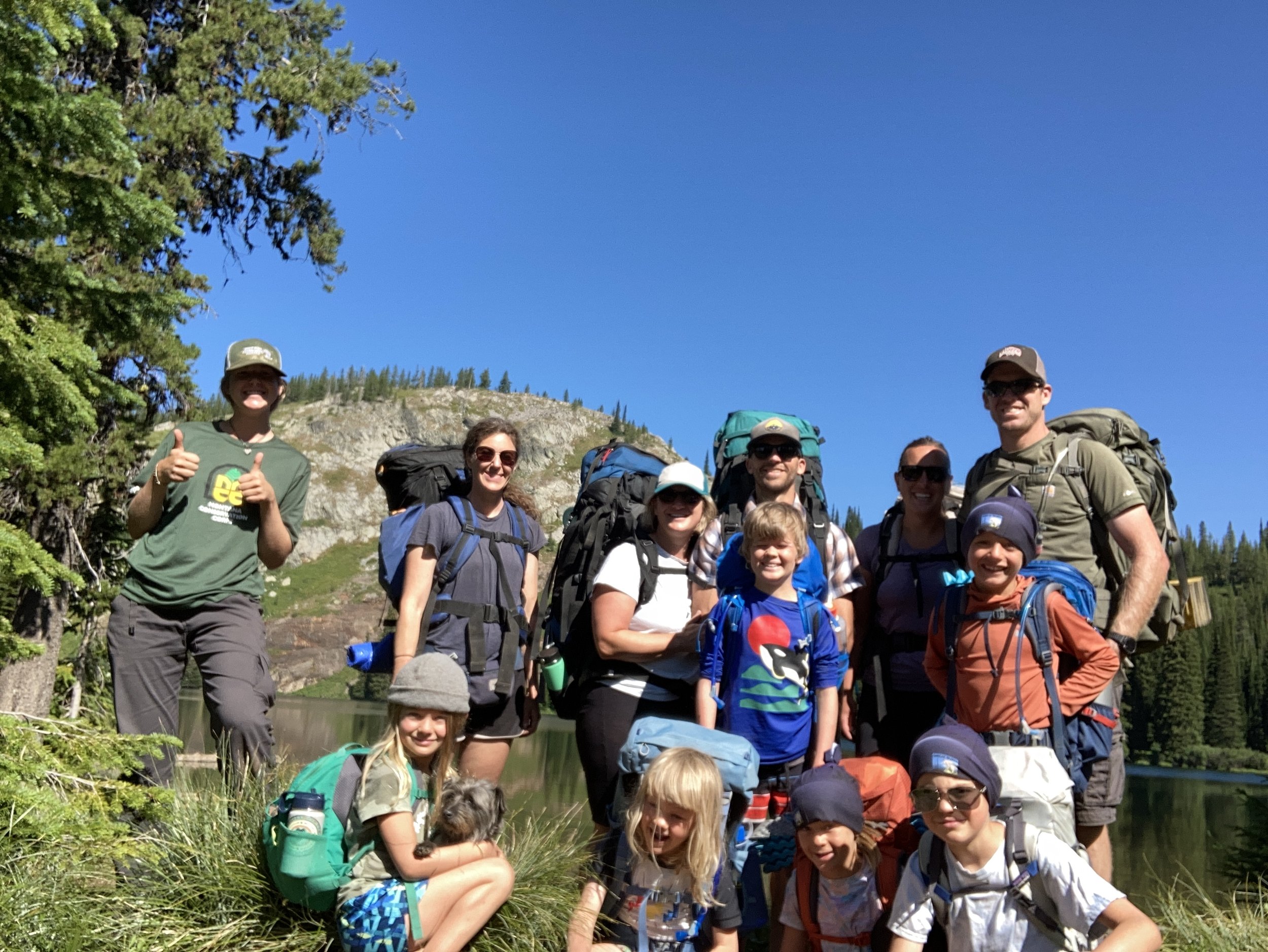 Volunteer_backpacking_w_kids.jpg