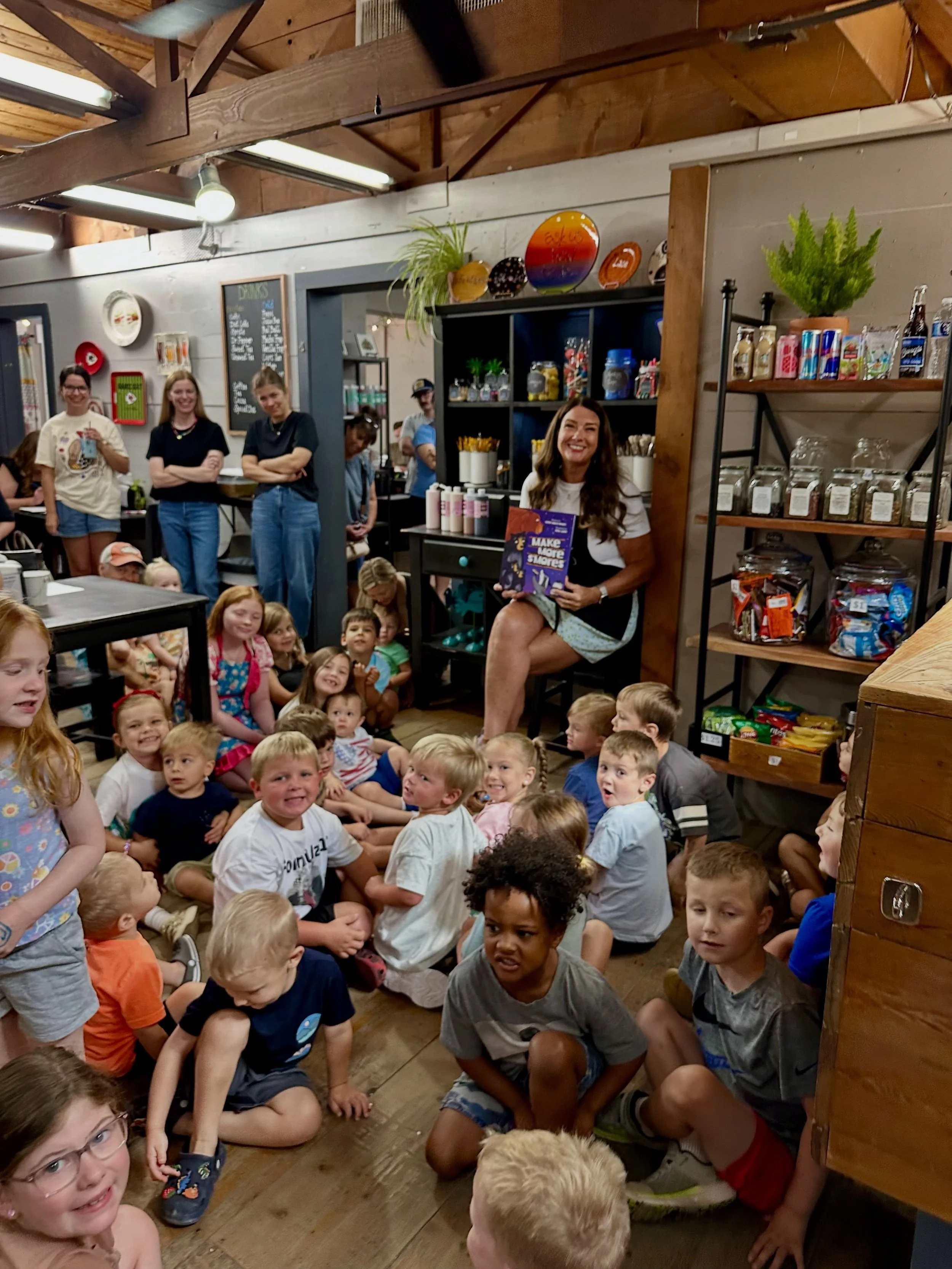 We painted sooooooo many s&rsquo;mores at today&rsquo;s Story Time Pottery! These amazing artists did such a great job 🥳 Stay tuned for next month&rsquo;s story time announcement&hellip;

We have a feeling it&rsquo;s going to be our most popular one