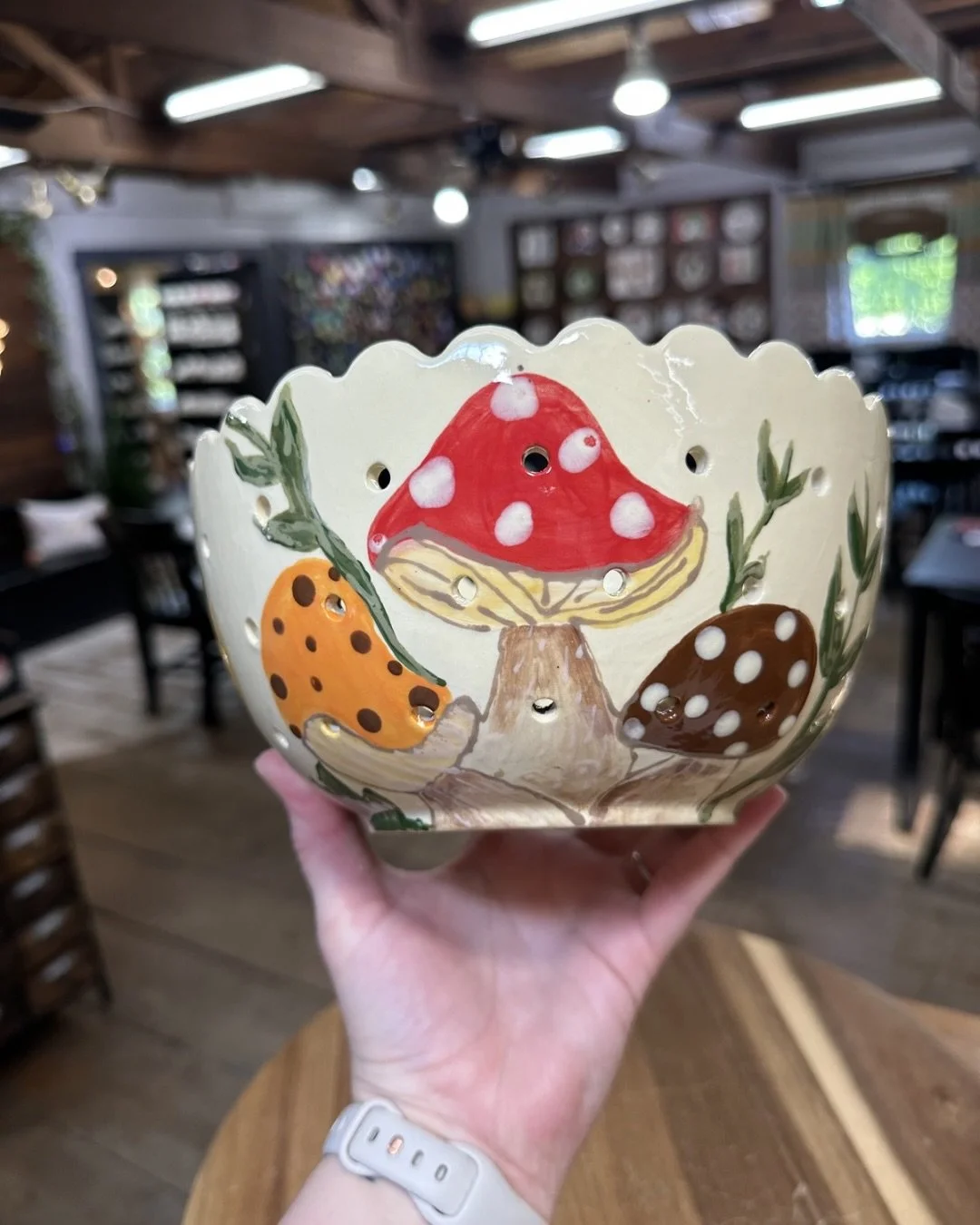 This mushroom strainer is incredible! We love seeing all of the creative ideas you all bring to the studio 😍🍄🎨

#pyop #berrybowl #paintingpottery #potteryideas