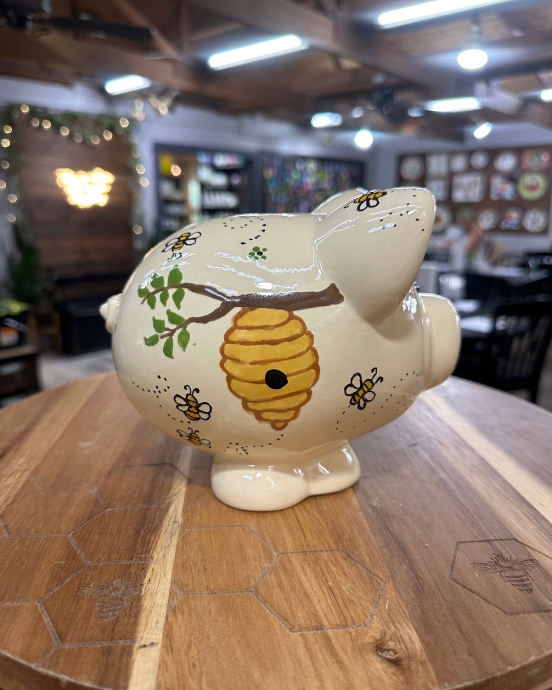 Science shows that you save 50% more money if you paint your own piggy bank 🐷🏦🎨 (okay, maybe we made that up, but it feels like it should be true).

These hand painted piggy banks are so amazing! Whether you paint them as a baby shower gift, for a