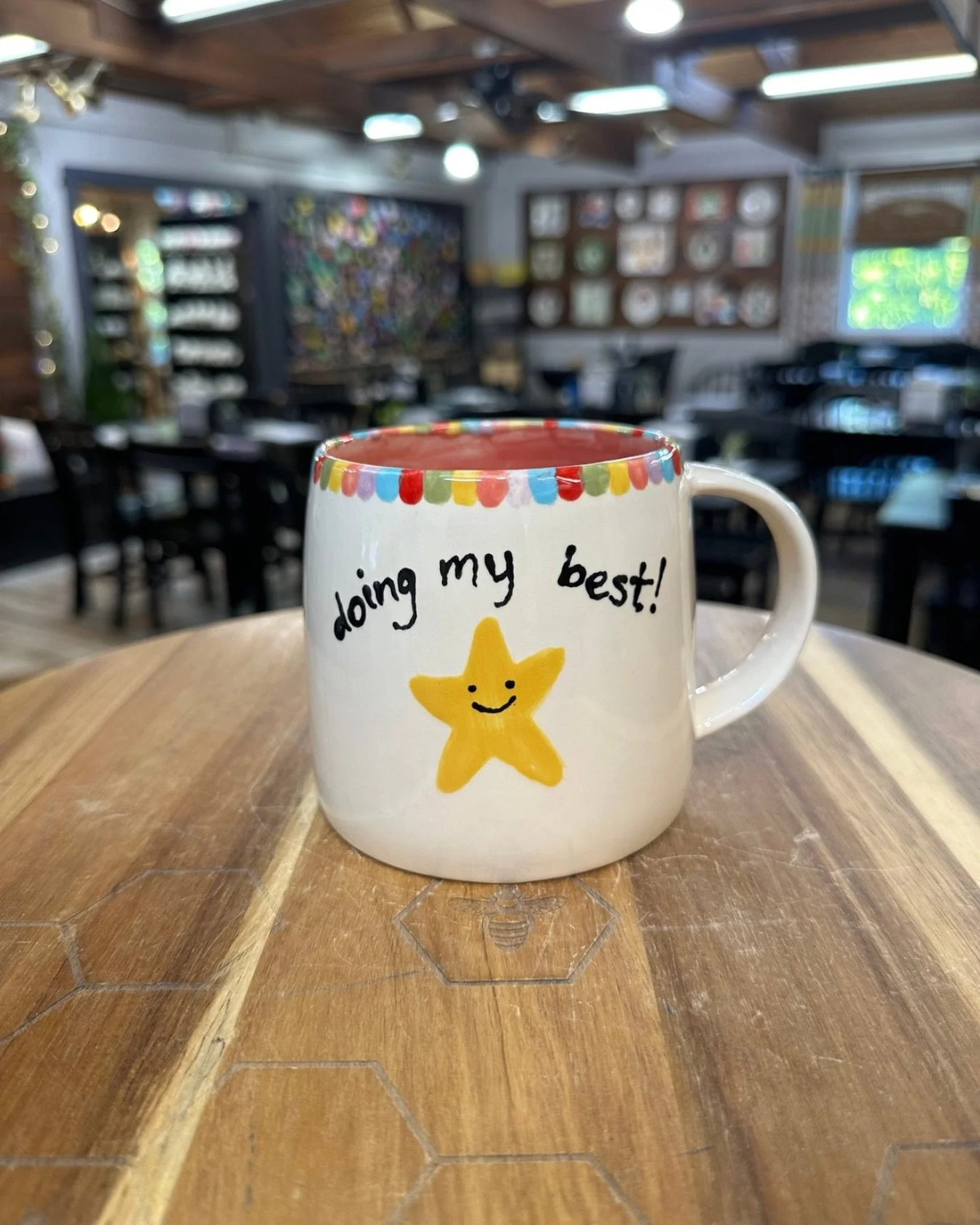 shout out to all of us just doing our best out here 😅🩷

#potterystudio #paintingpottery #potterymug #pyop
