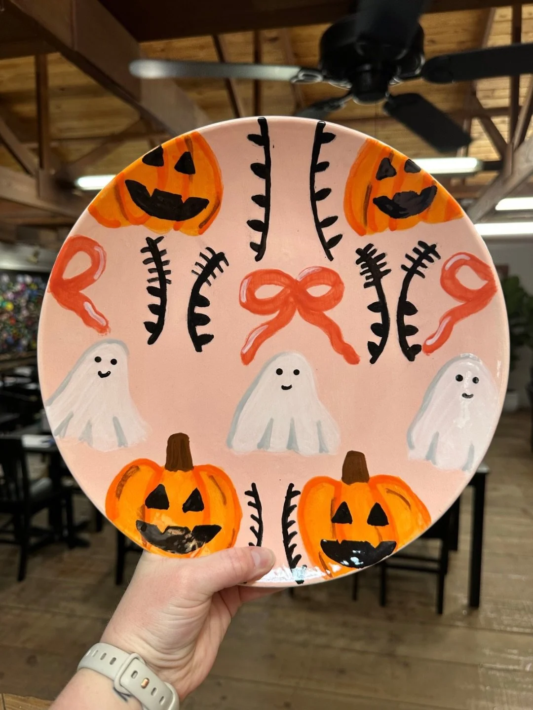 RESTOCK ALERT 🔔 You all nearly cleared us out of Halloween/Fall pottery last weekend!! But we did a HUGE restock (and then another restock on the restock lol).

Everyone is in the spooky season mood at the studio, and we&rsquo;re here for it 🍂🎃🎨
