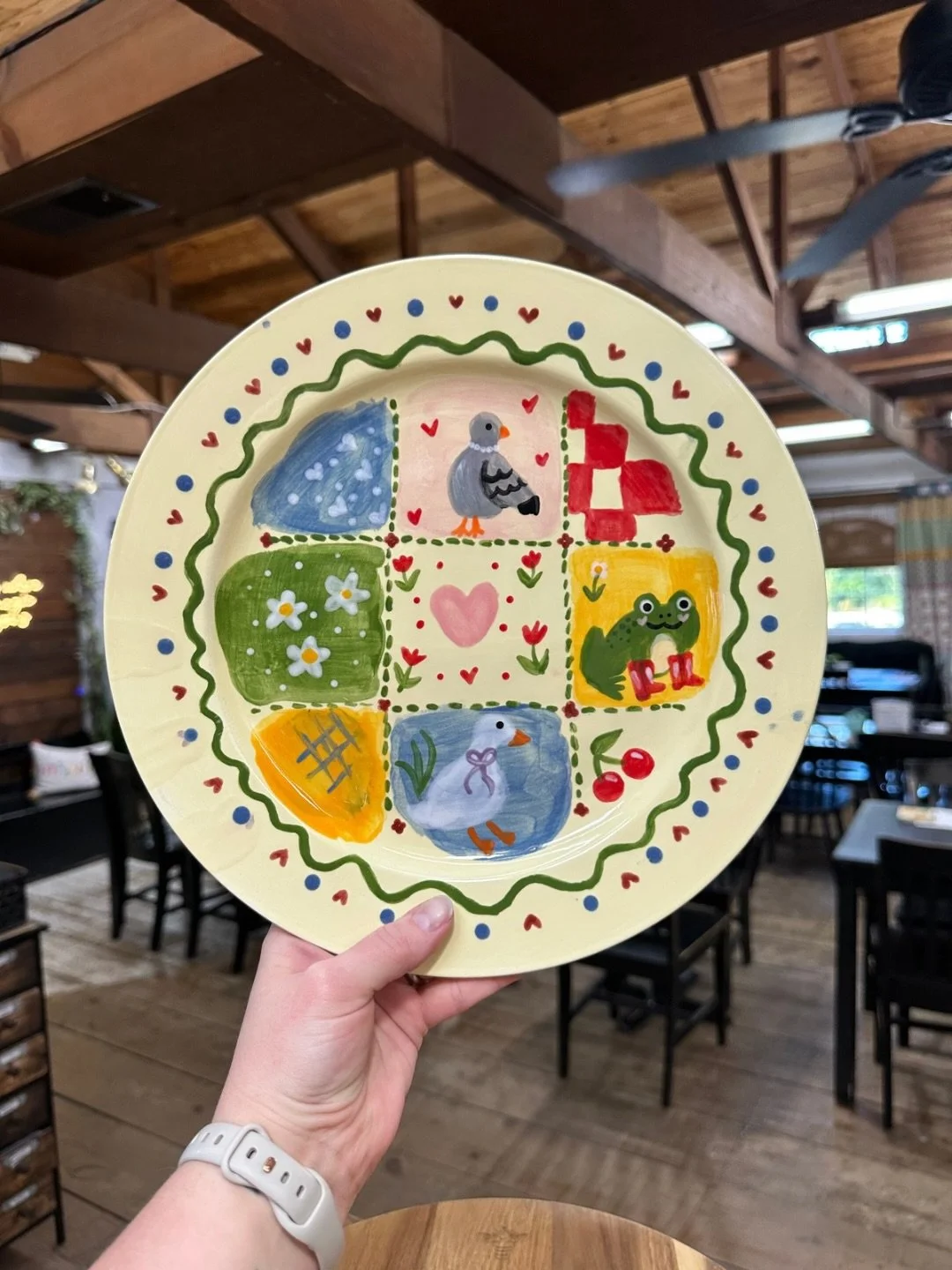 We love these patchwork pieces y&rsquo;all painted! This is one of our favorite trends because it&rsquo;s so versatile. Whether you include simple or complex doodles, it always turns out amazing! 

#patchworkpottery #potteryideas #paintingpottery #py