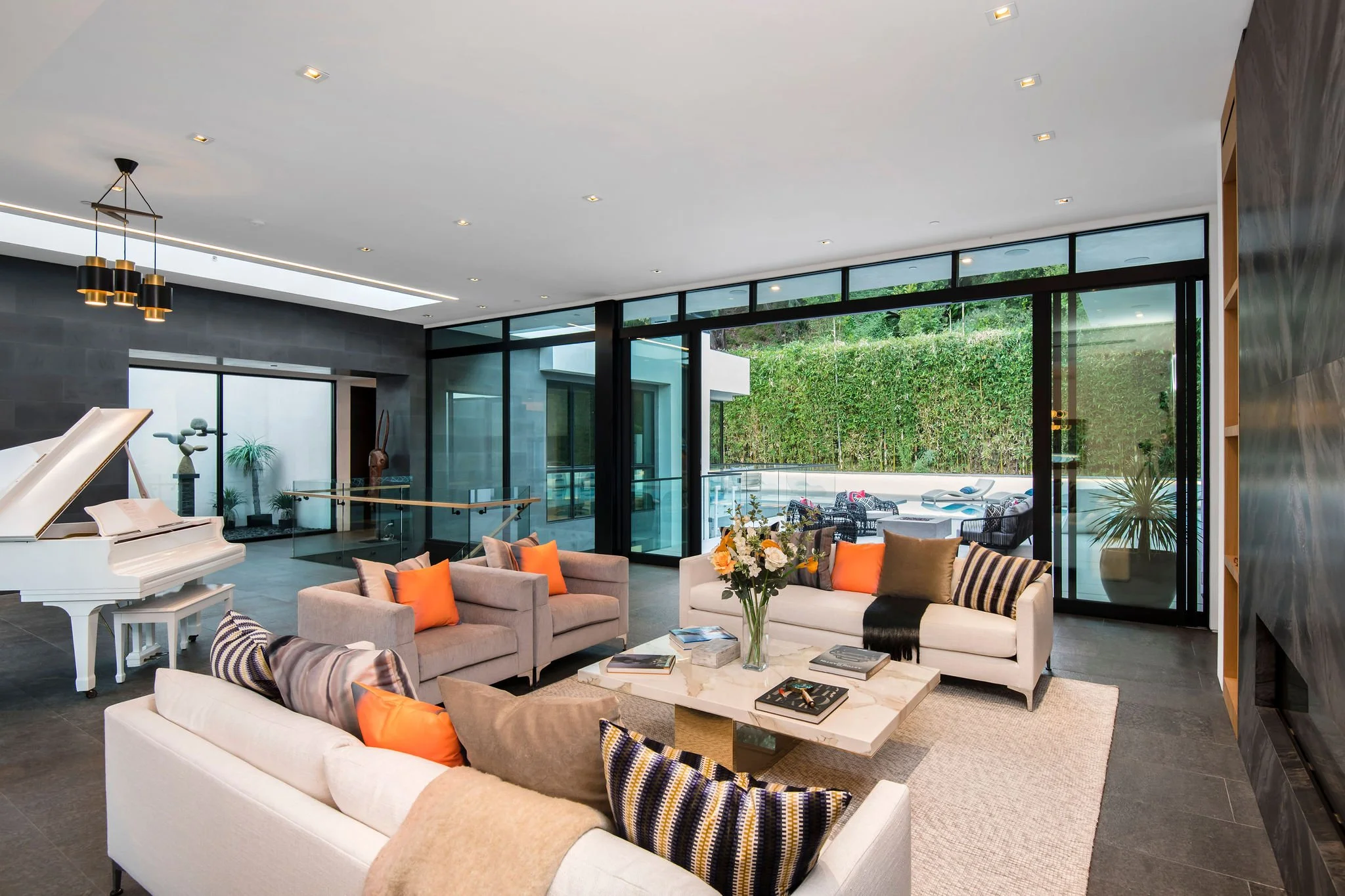 Living Room 1.jpg
