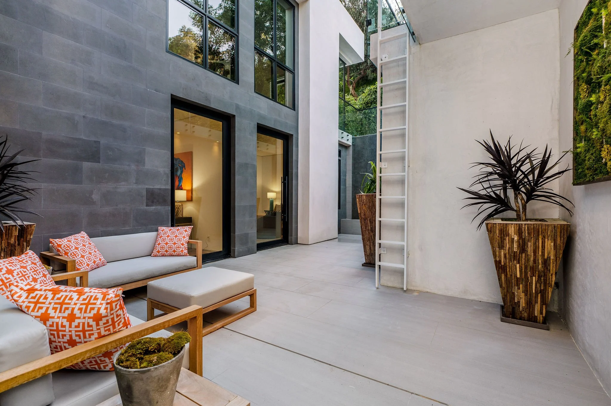 Lower Patio 1.jpg